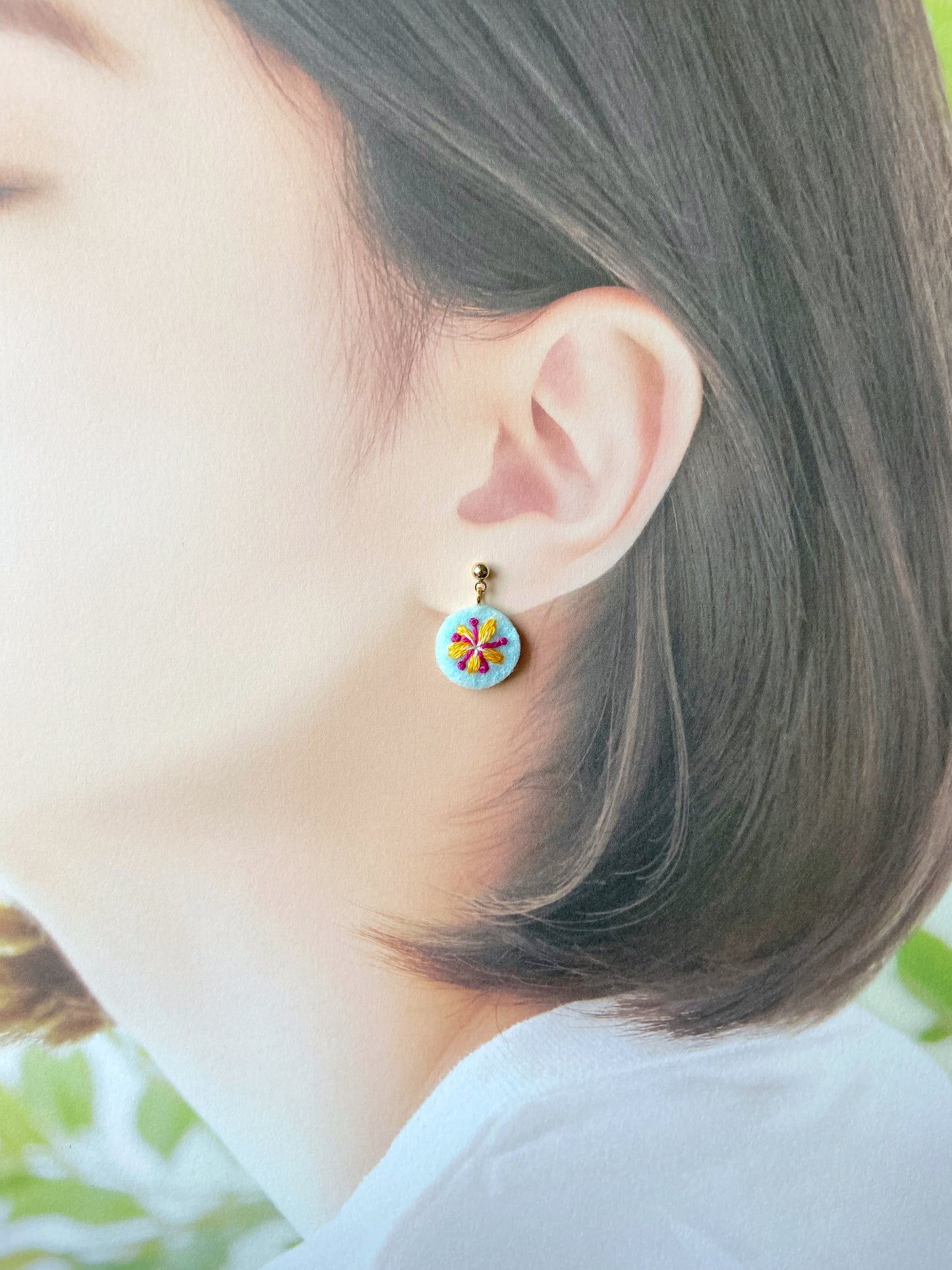 IE118_Thread Embroidered Earrings