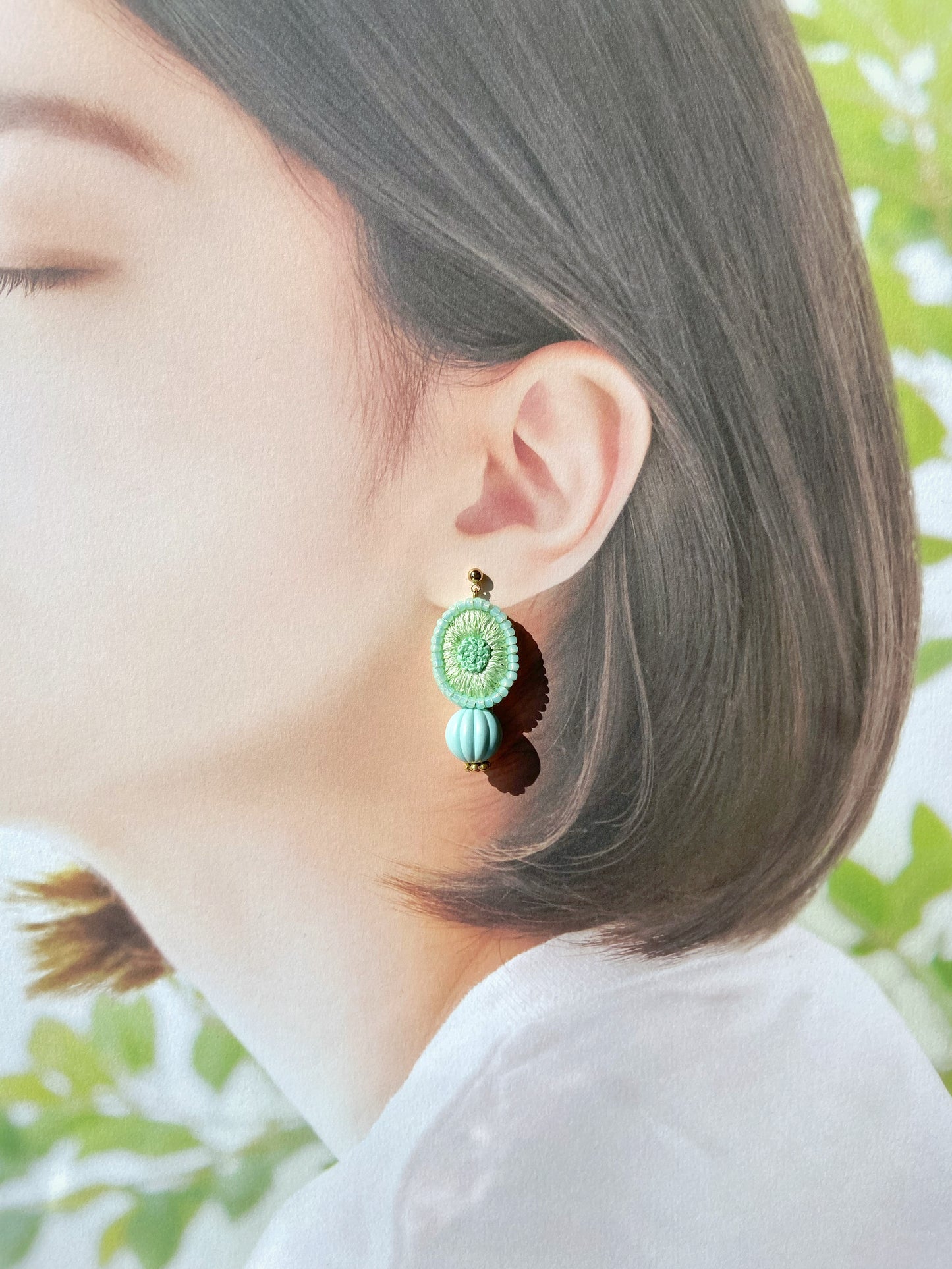 IE124_Thread & Bead Embroidered Earrings