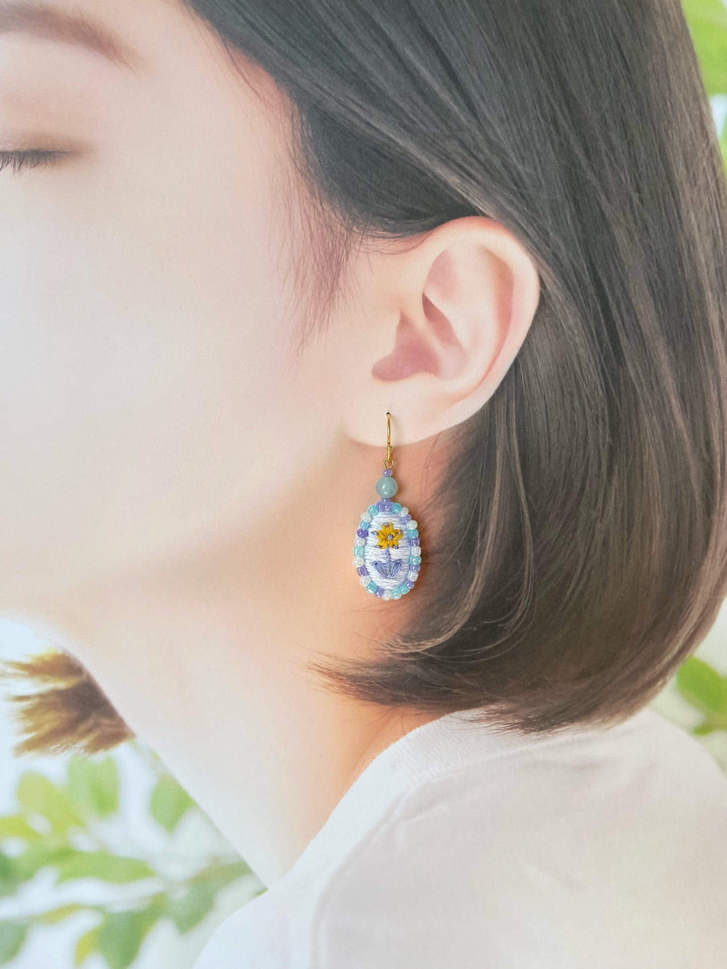 IE135_Thread & Bead Embroidered Earrings