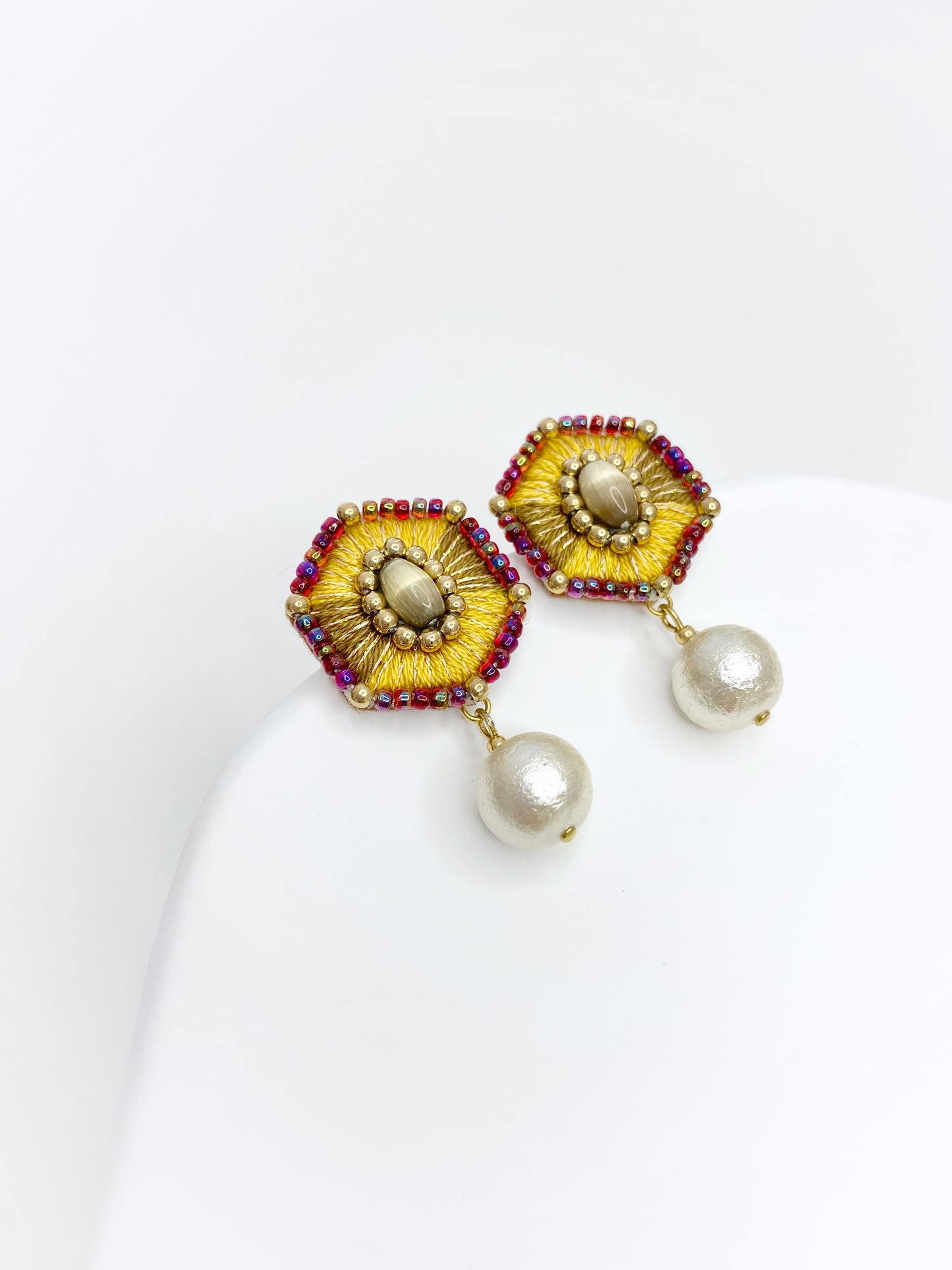 IE137_線珠刺繡耳環