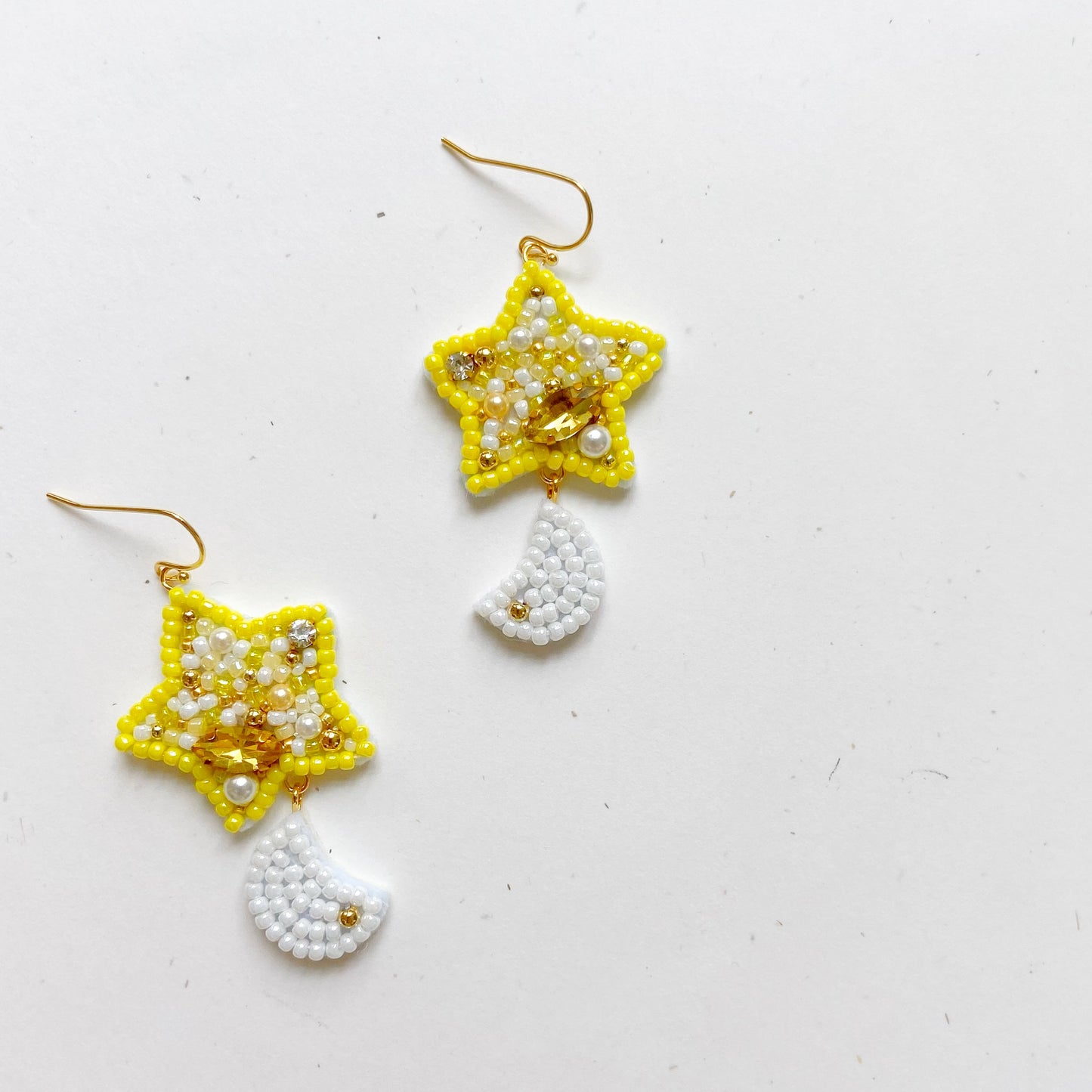 IE148_Starry Moon Bead Embroidered Earrings