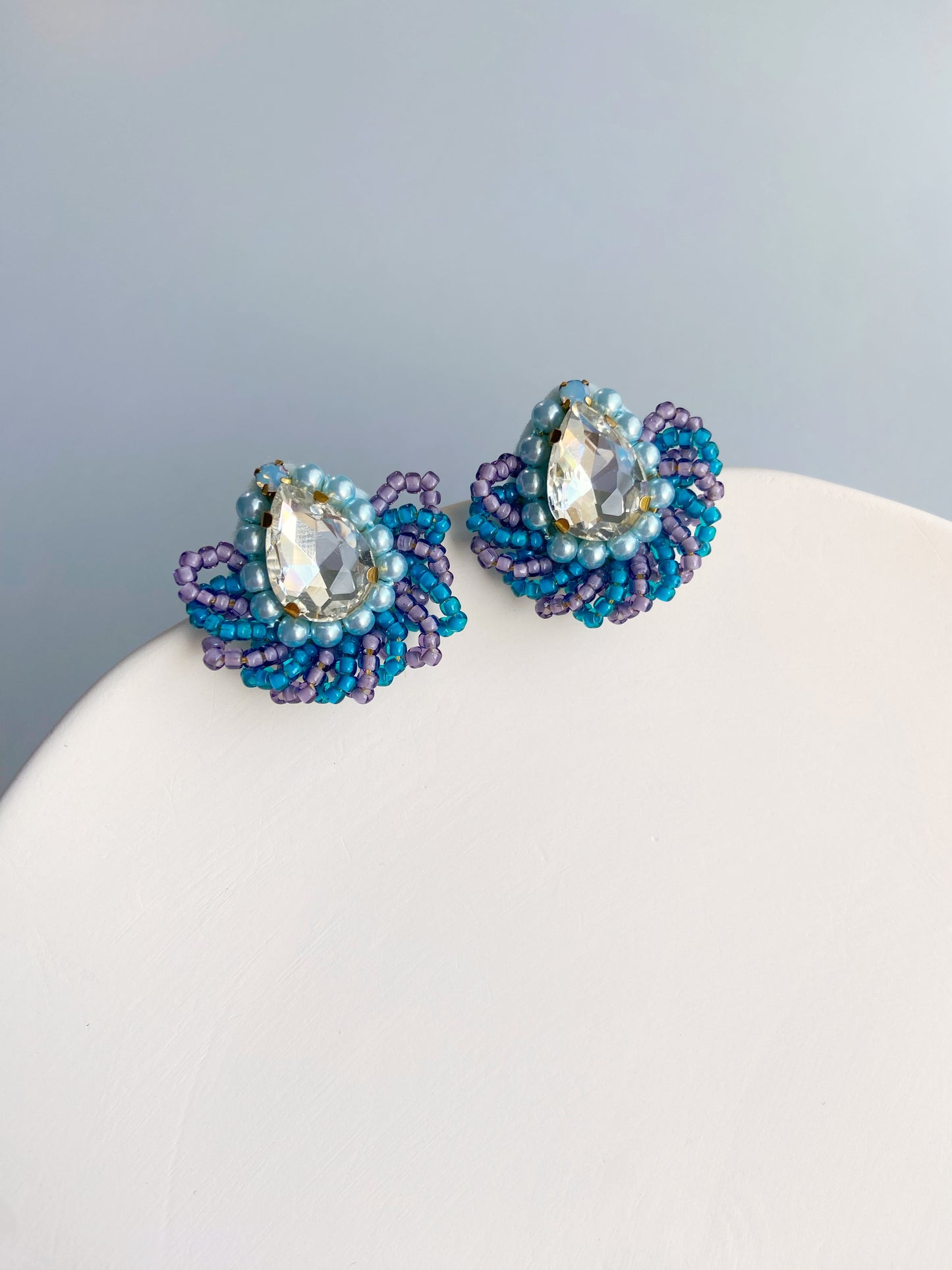 IE163_ビーズ刺繍イヤリング