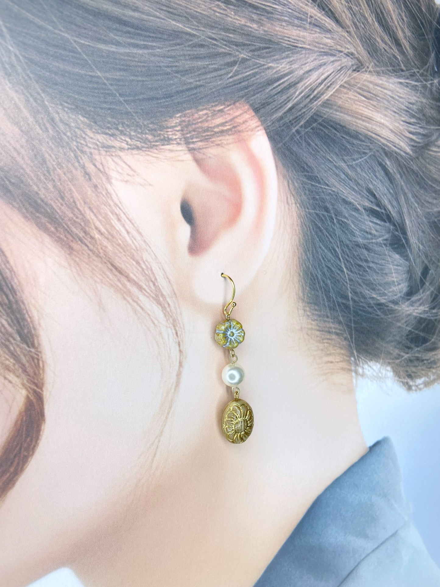IE281_Bead Earrings