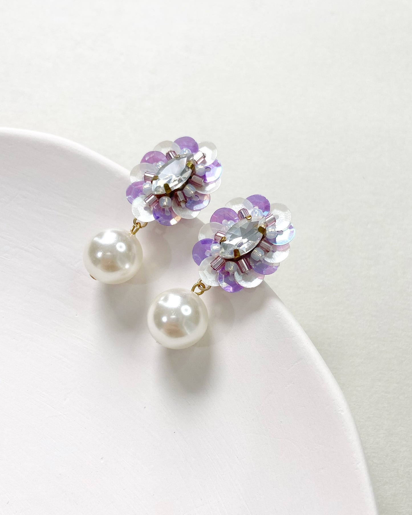 IE307_Bead Embroidered Earrings