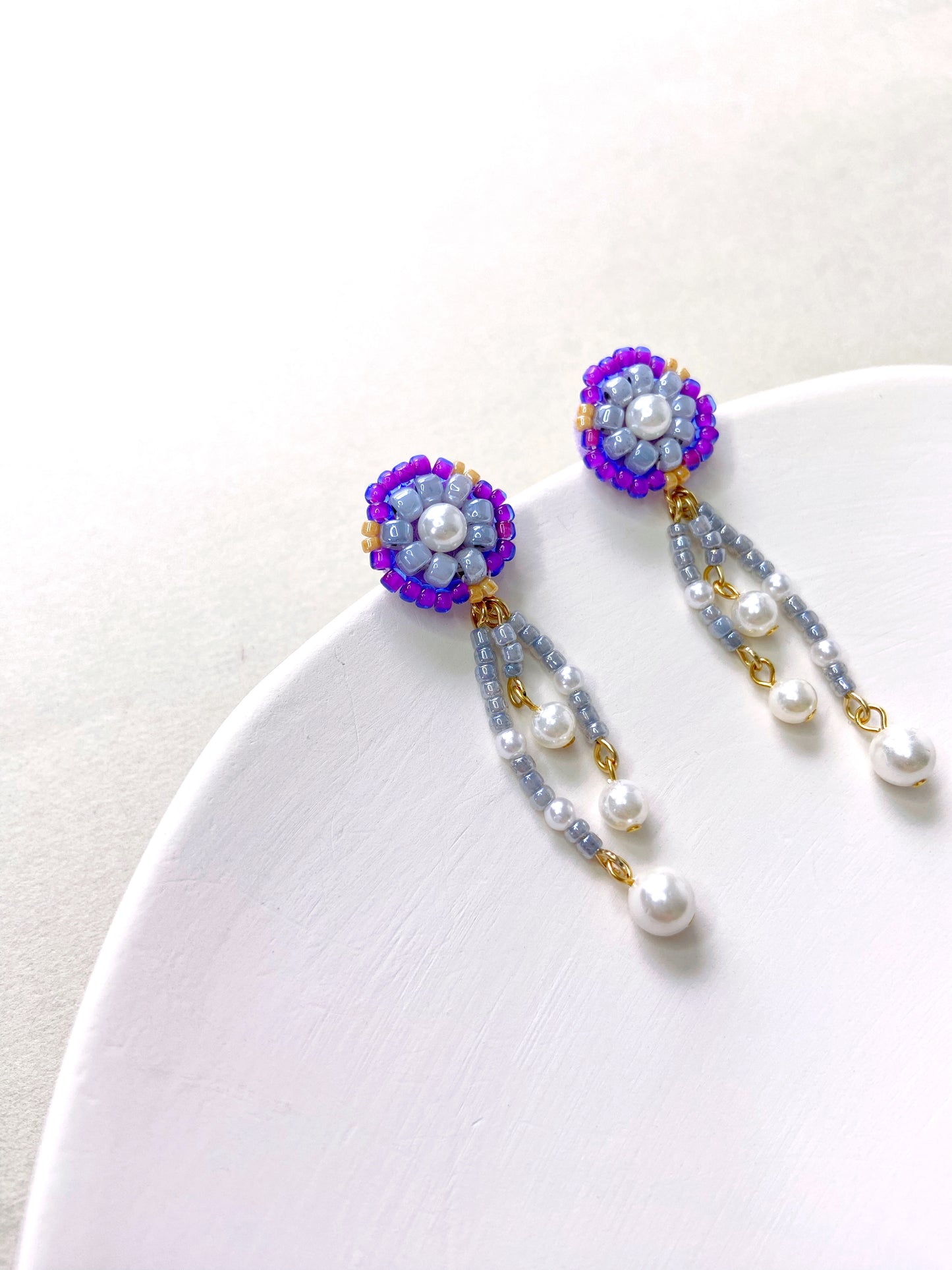 IE316_Bead Embroidered Earrings