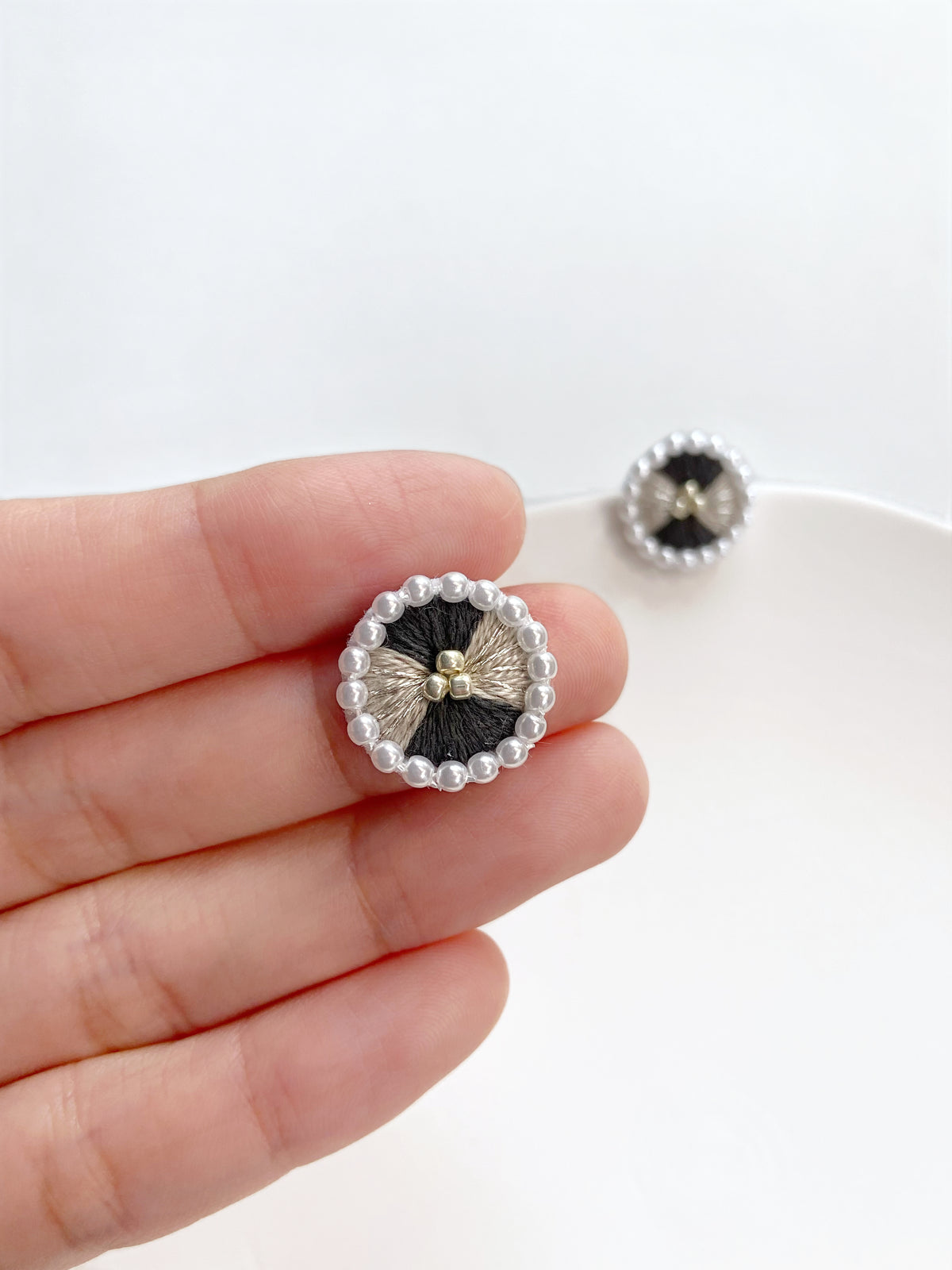 IE362_Thread & Bead Embroidered Earrings
