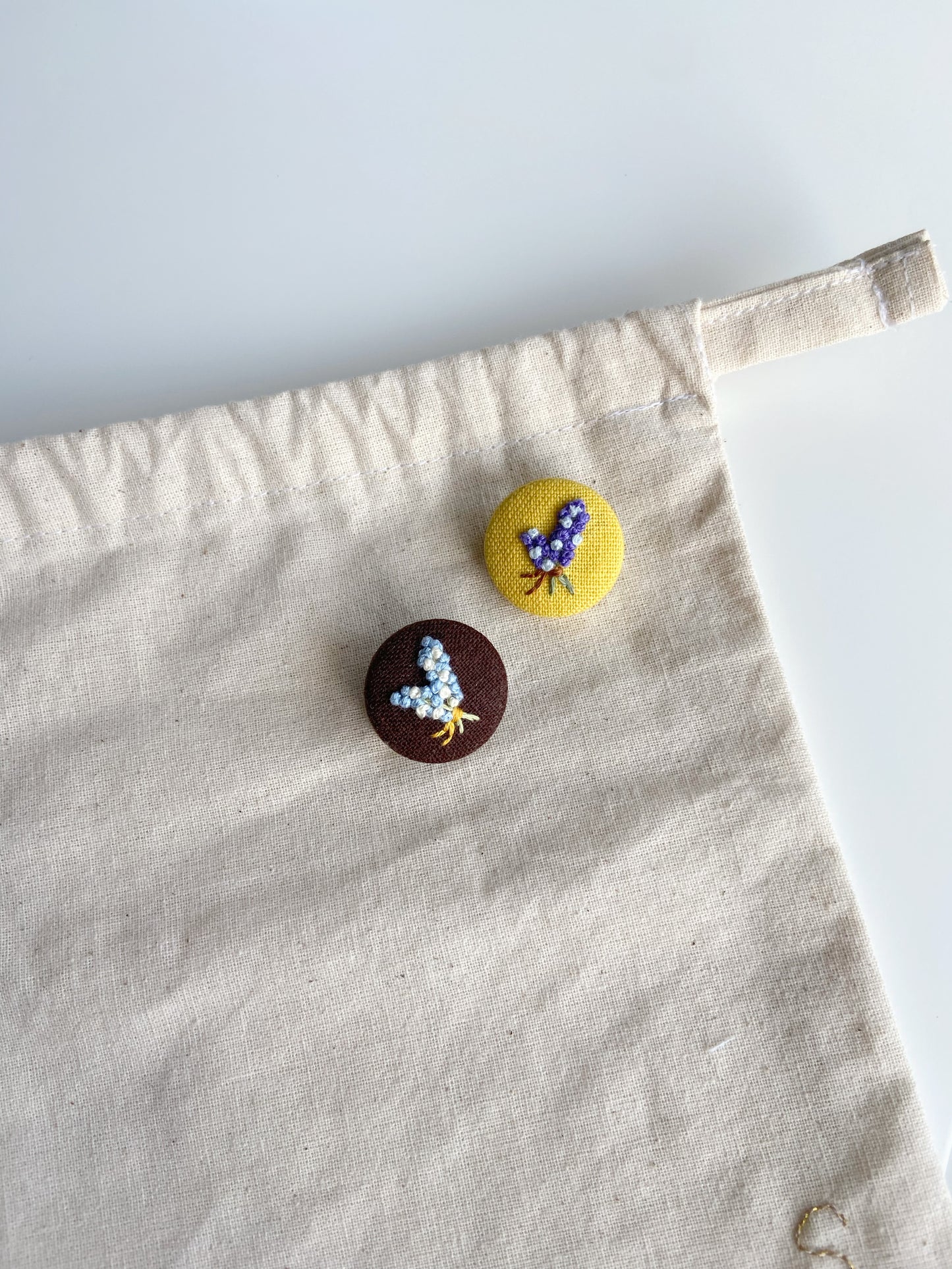 IEP006_Embroidered Brooch Pin
