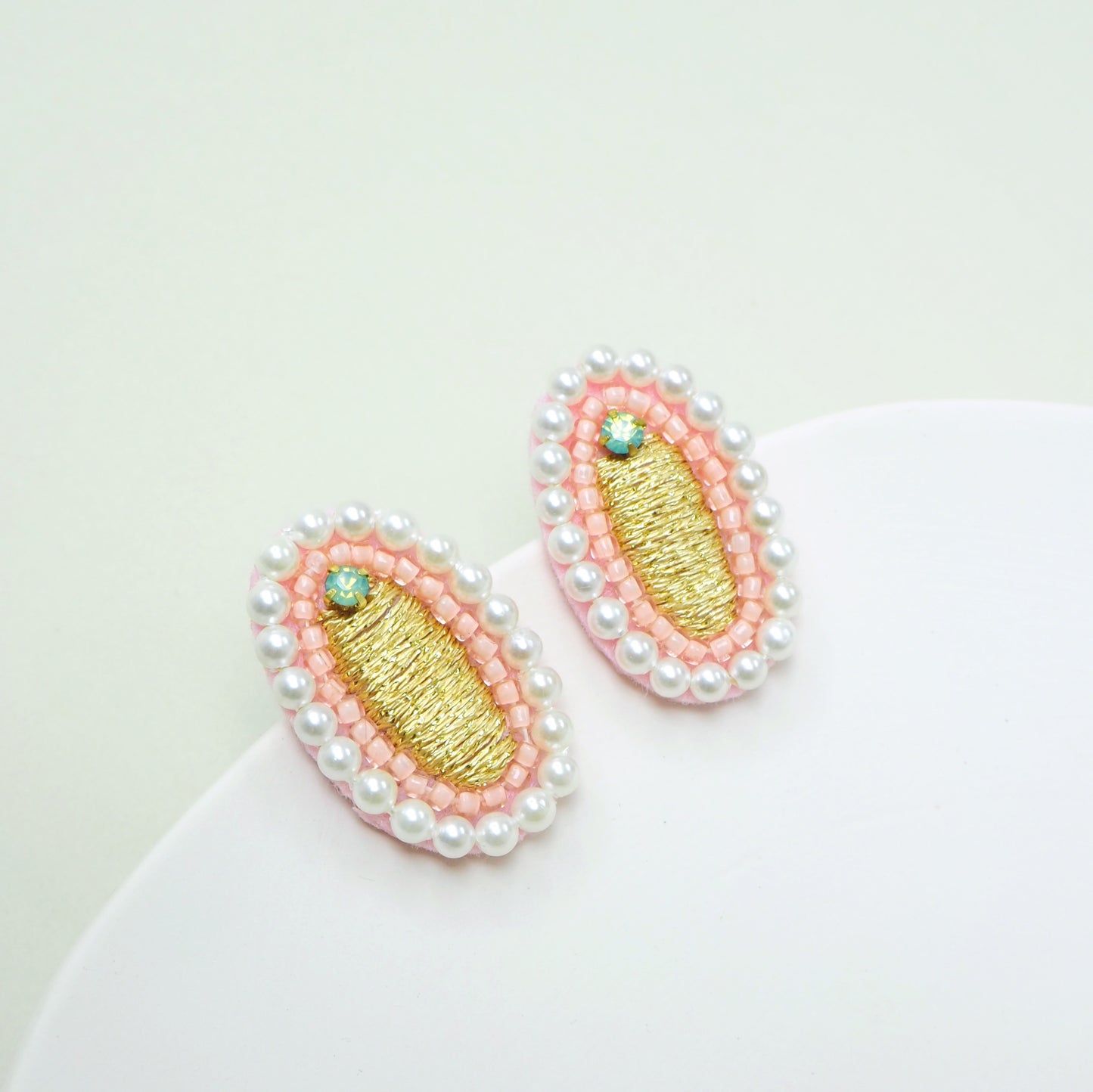 IE090_Thread & Bead Embroidered Earrings