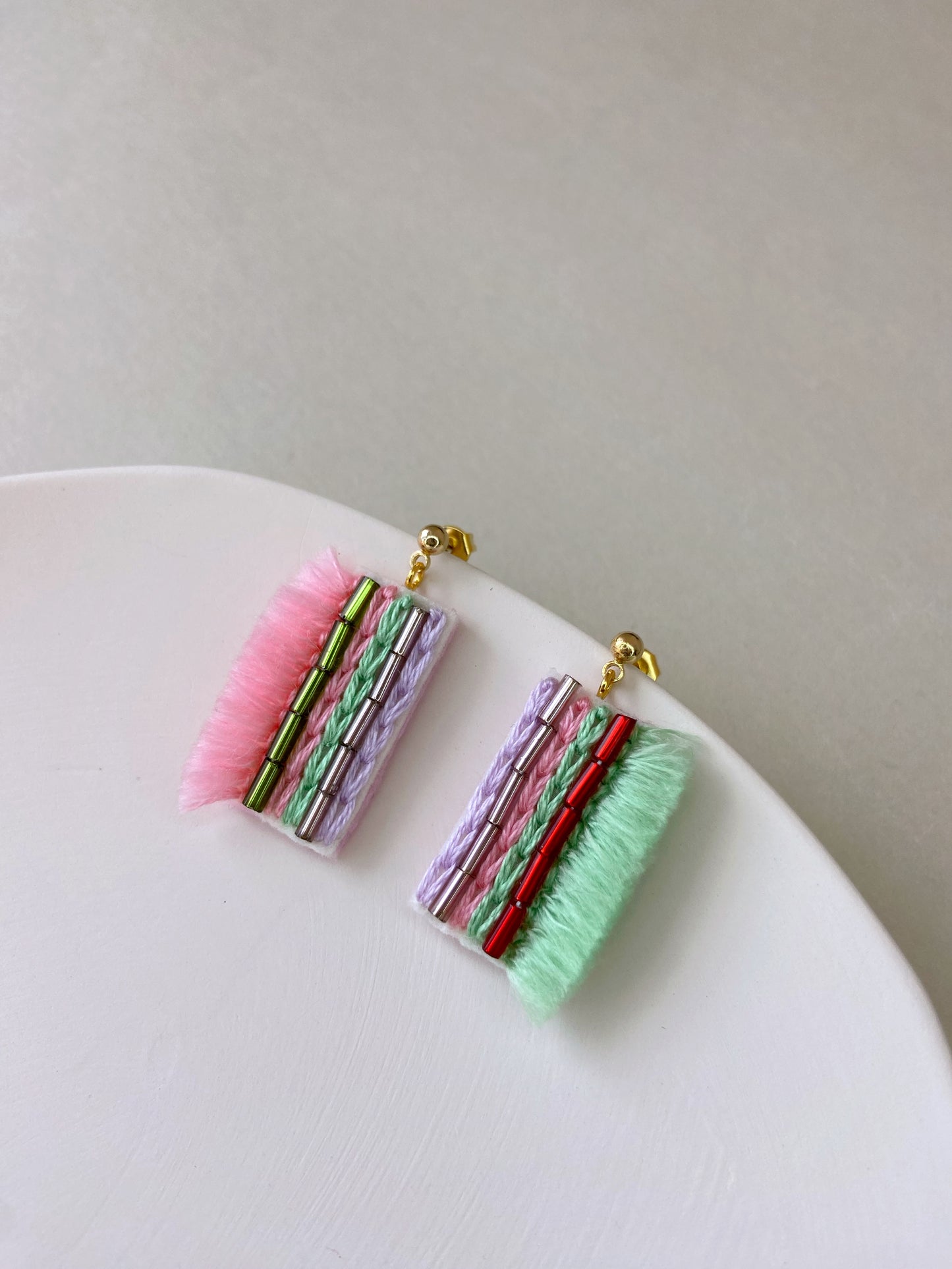 IE112_Thread & Bead Embroidered Earrings