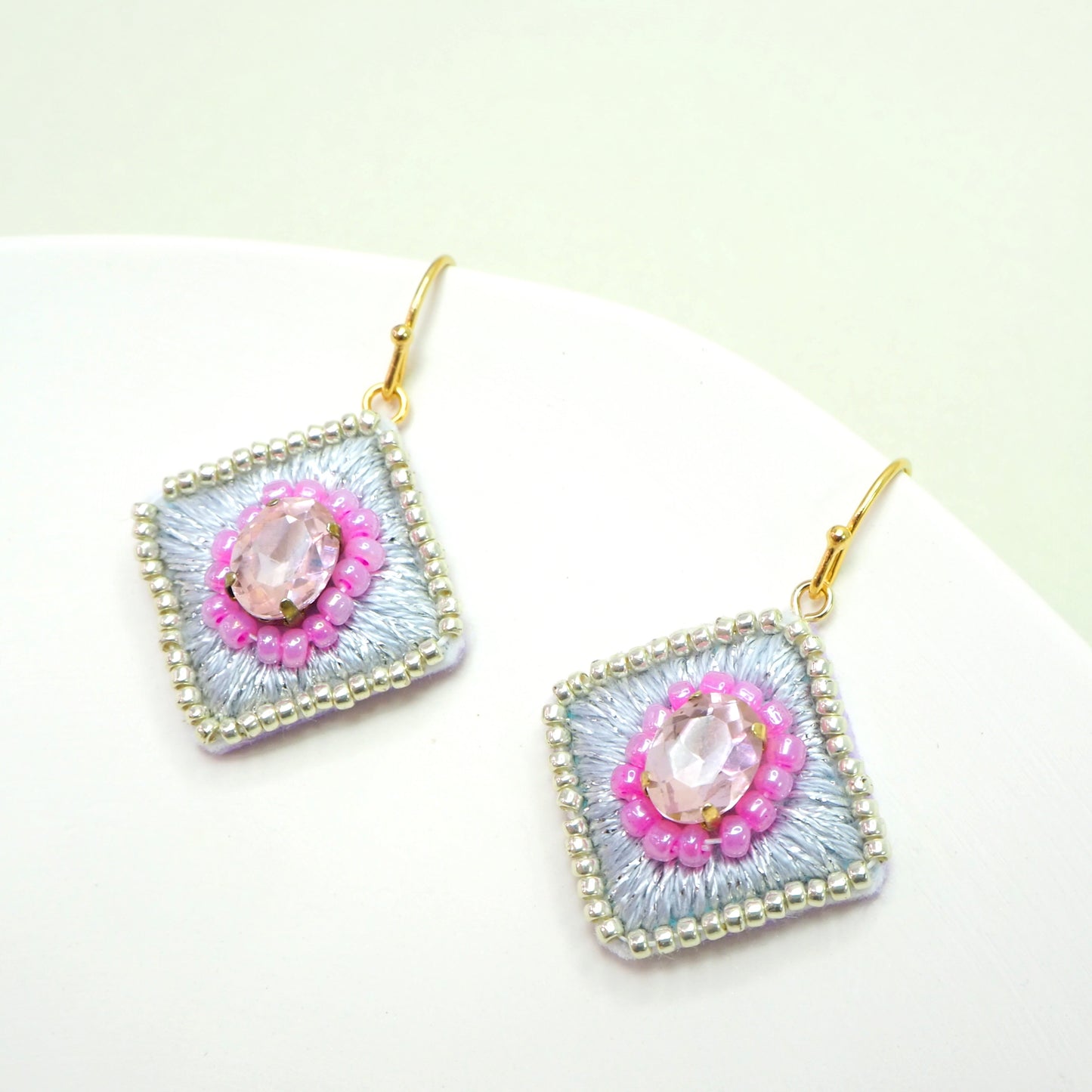 IE121_Thread & Bead Embroidered Earrings