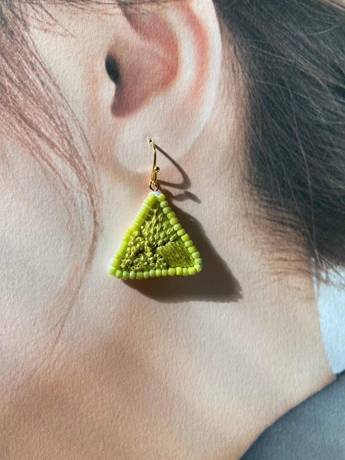IE126_Thread & Bead Embroidered Earrings