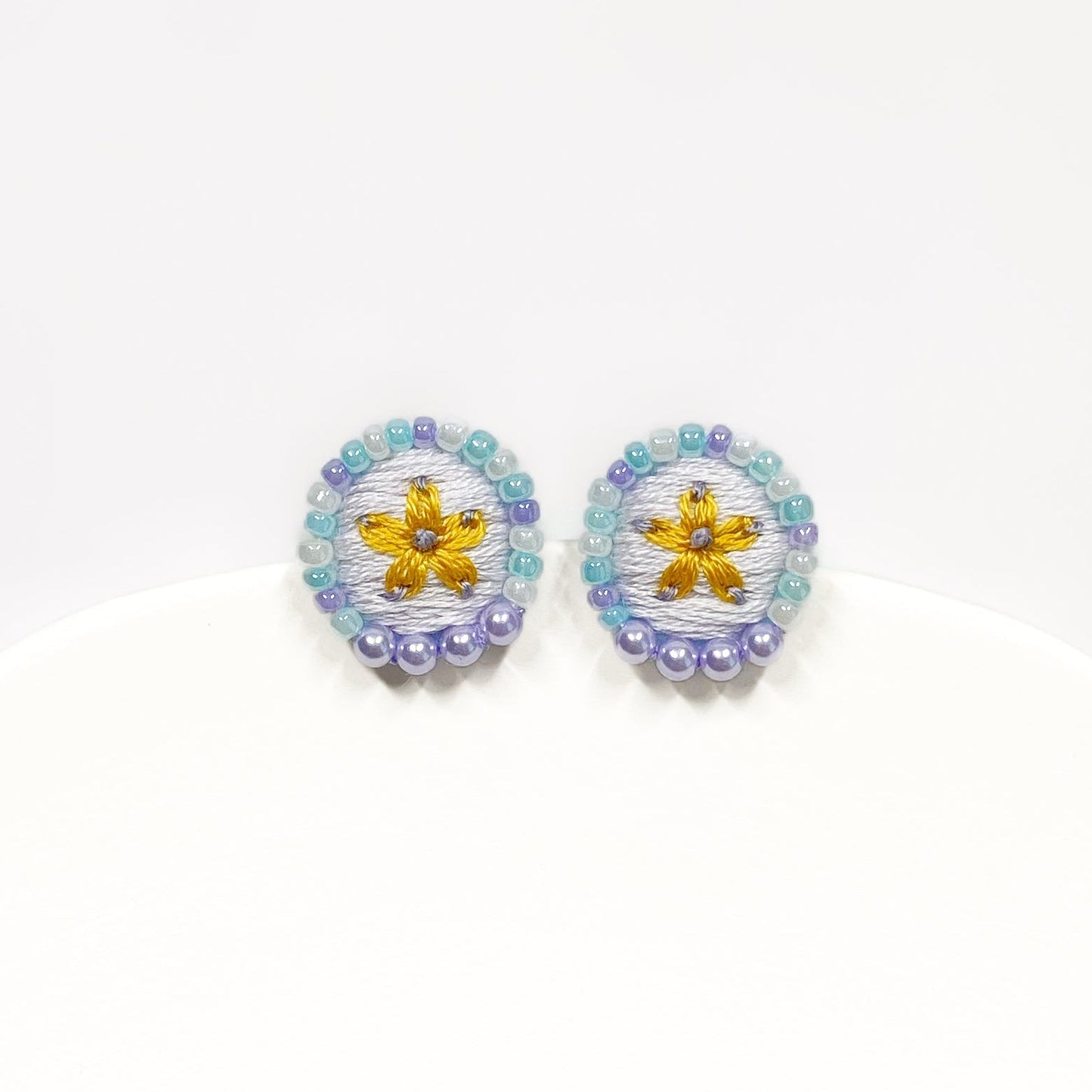 IE134_Thread & Bead Embroidered Earrings