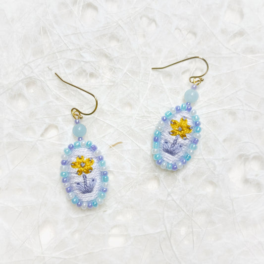 IE135_Thread & Bead Embroidered Earrings