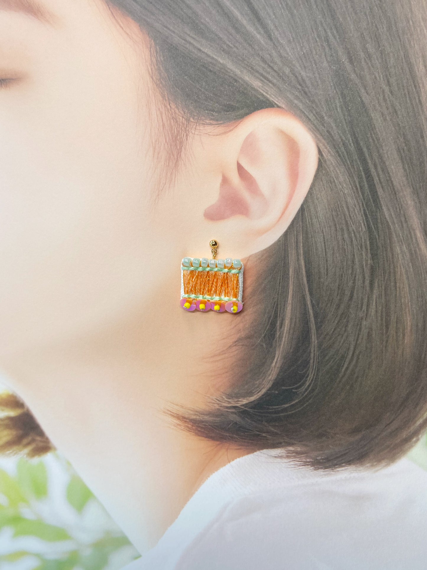 IE142_Thread & Bead Embroidered Earrings