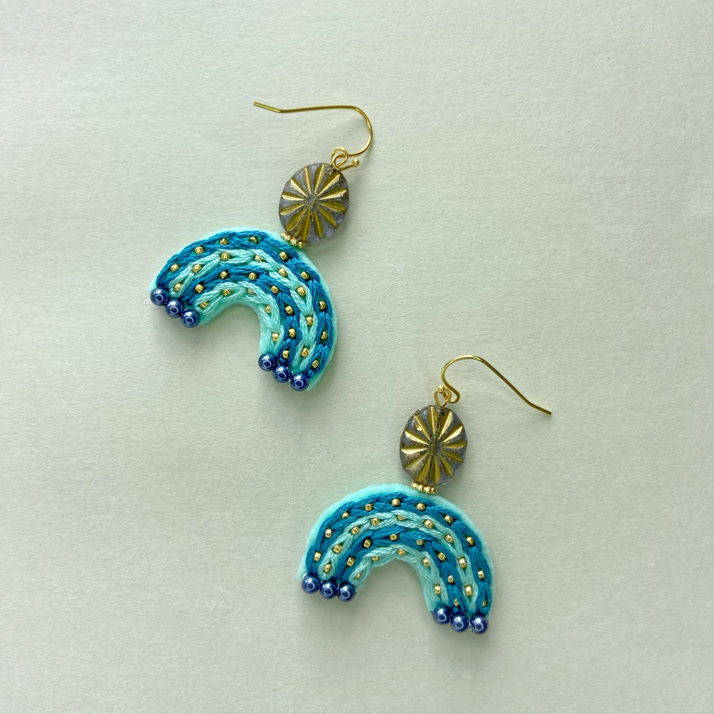 IE156_Thread & Bead Embroidered Earrings