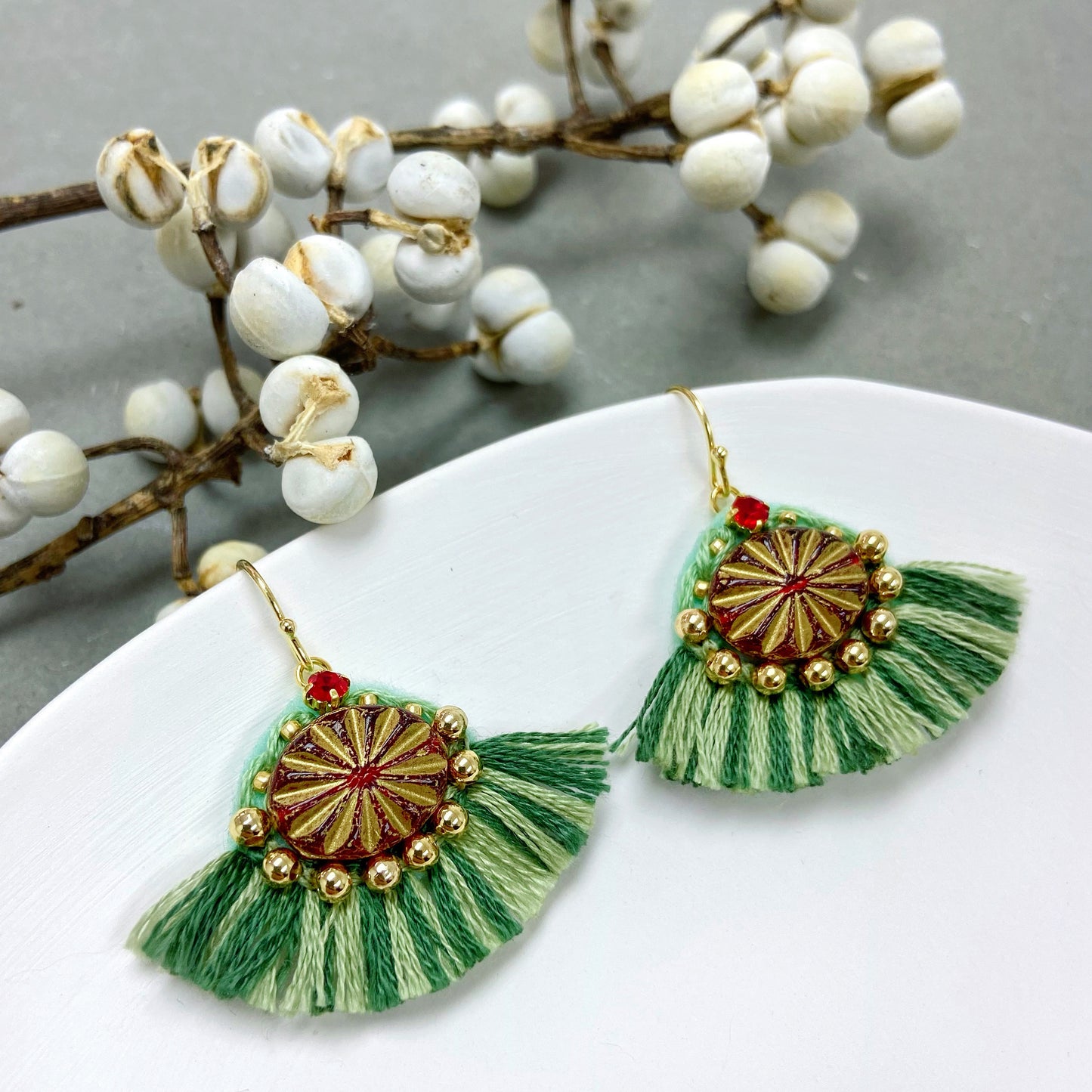 IE164_Thread & Bead Embroidered Earrings