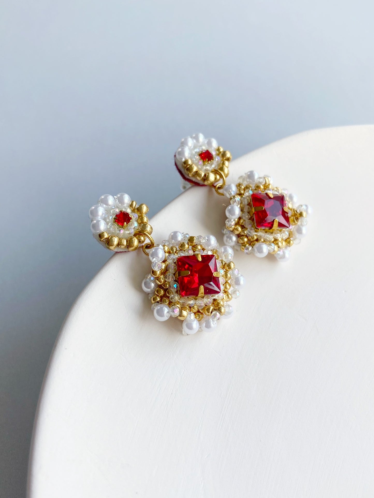 IE173_Bead Embroidered Earrings