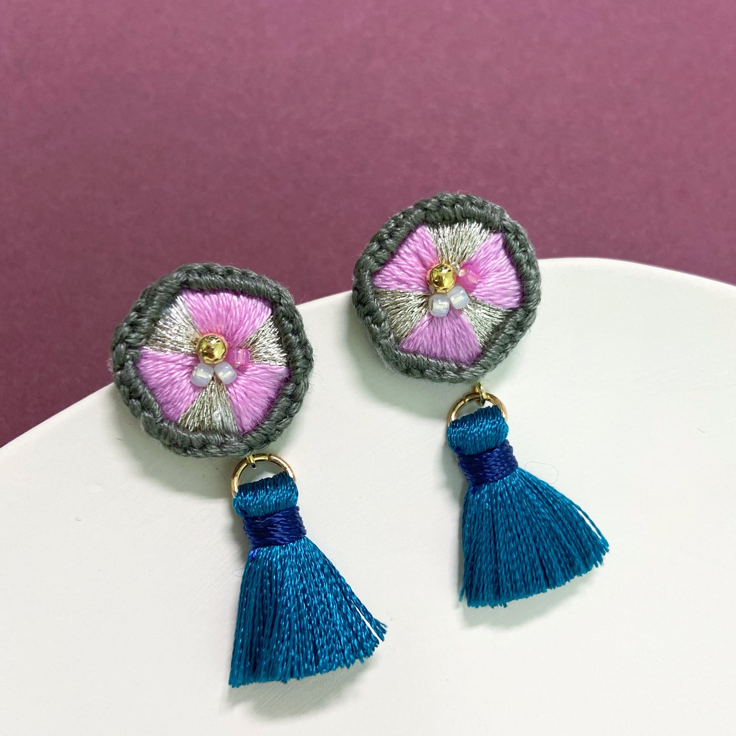 IE177_Thread & Bead Embroidered Earrings