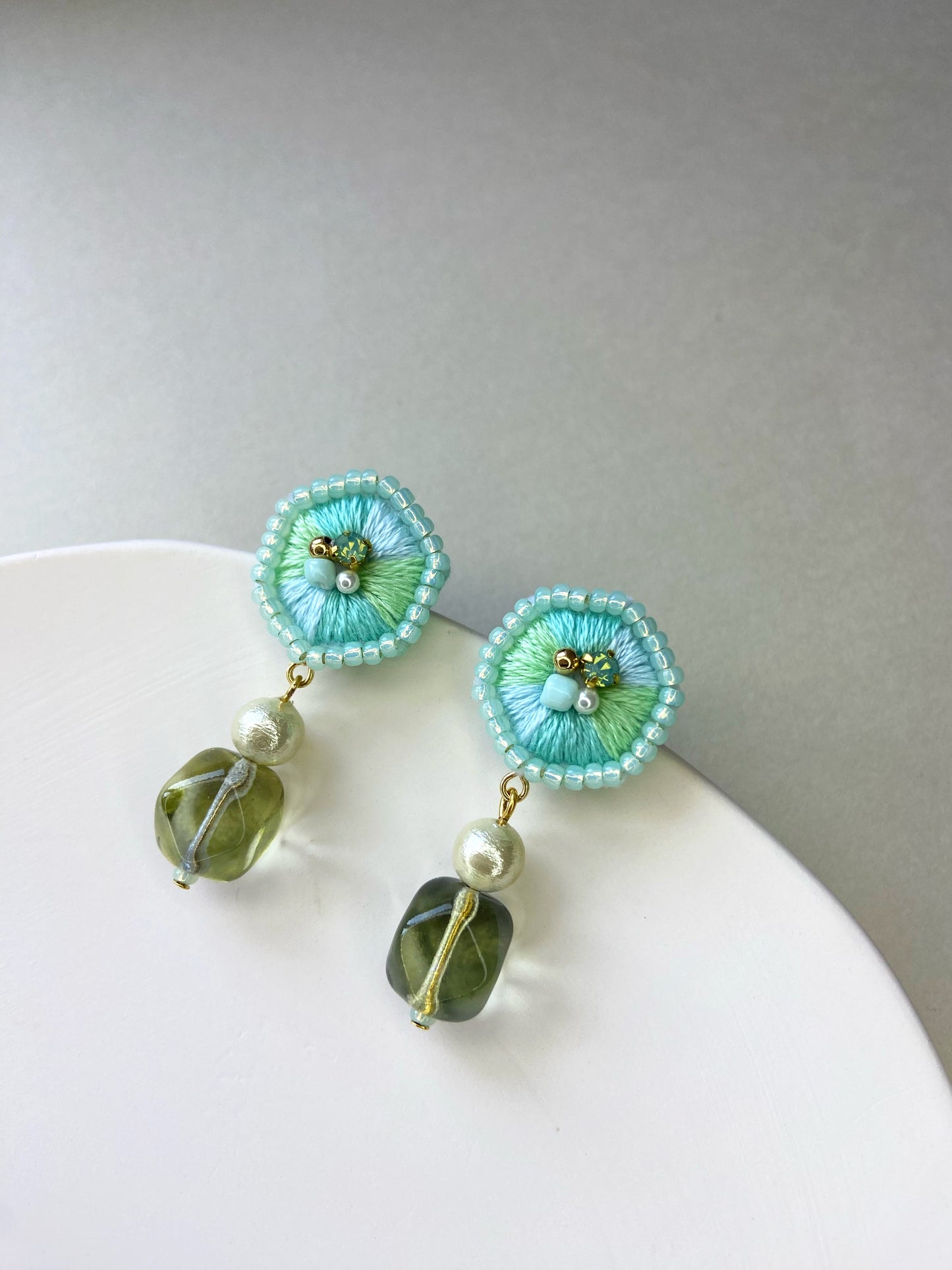 IE188_Thread & Bead Embroidered Earrings