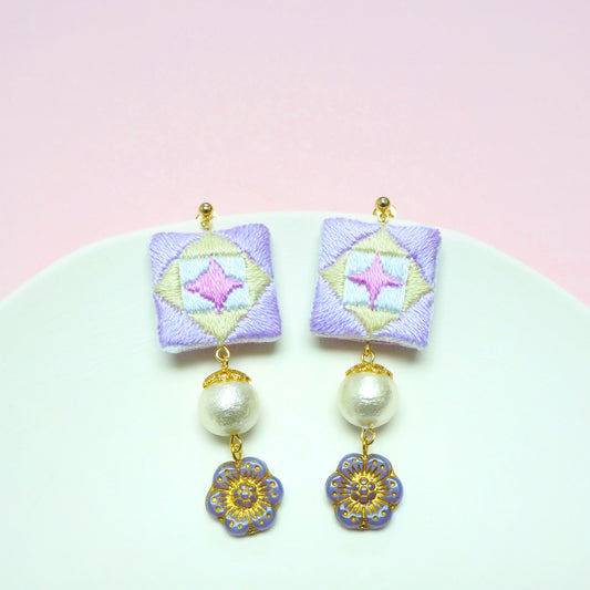 IE192_Thread Embroidered Earrings