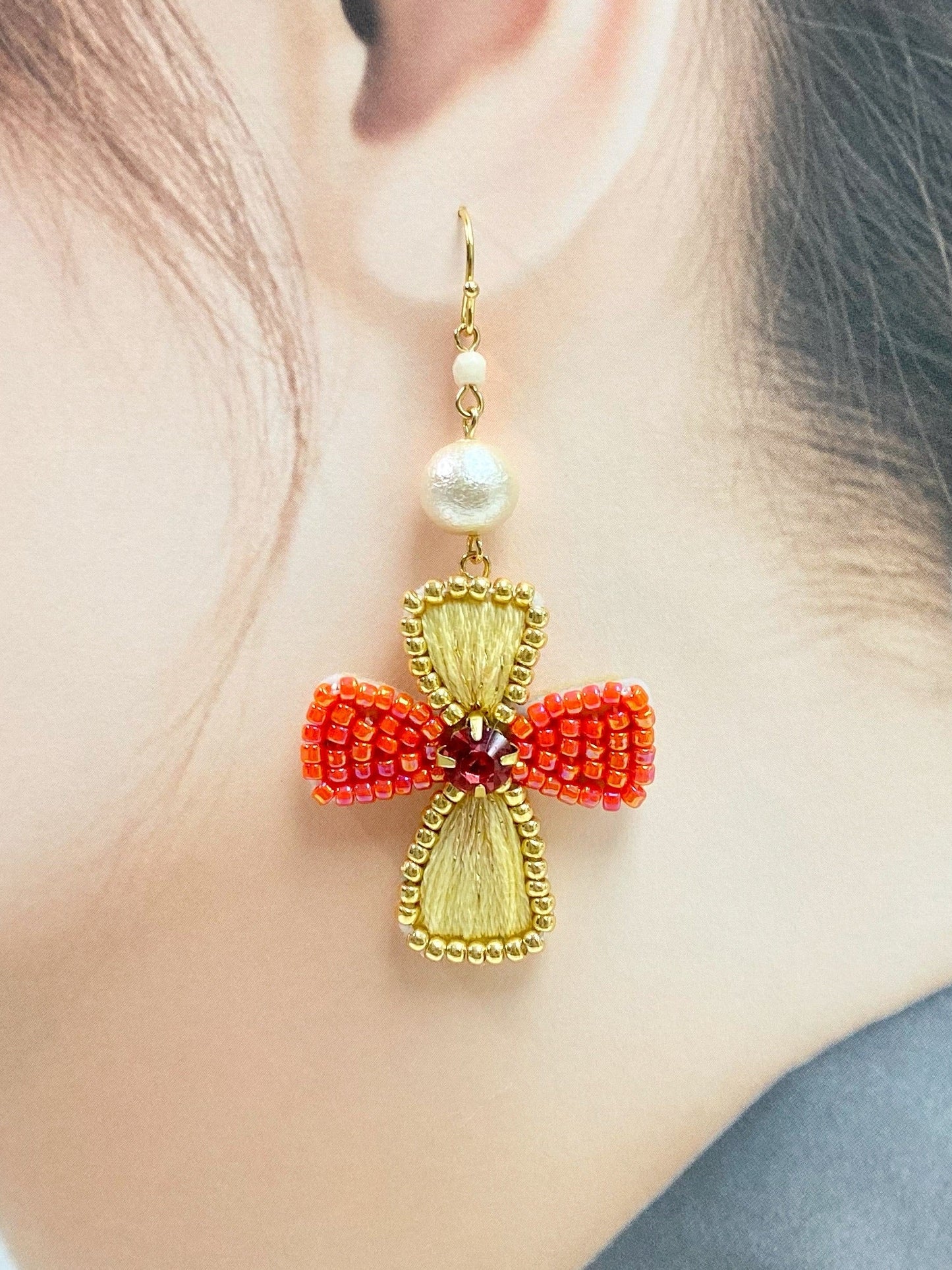 IE196_Thread & Bead Embroidered Earrings