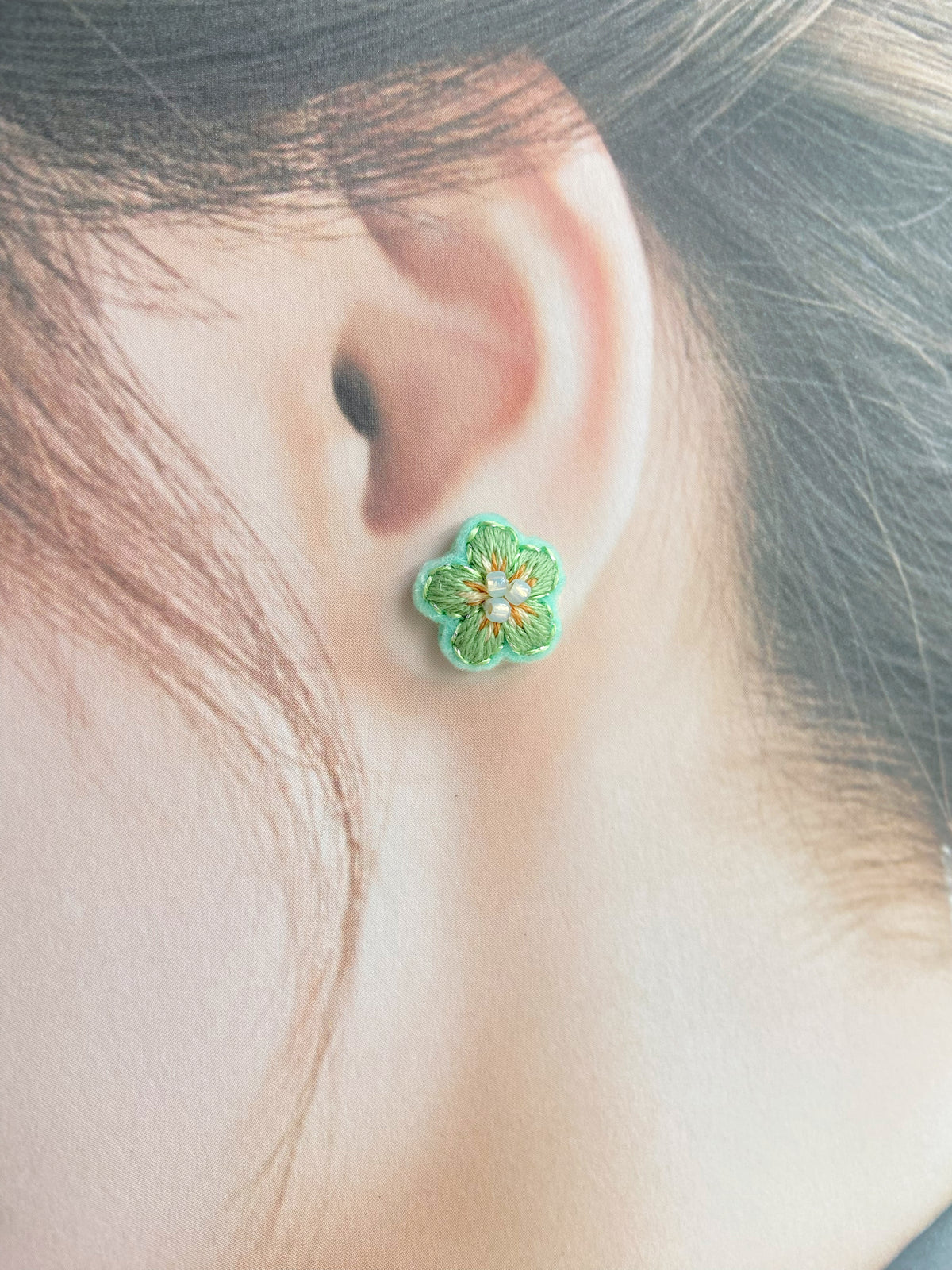 IE203_Thread & Bead Embroidered Earrings_2-ways