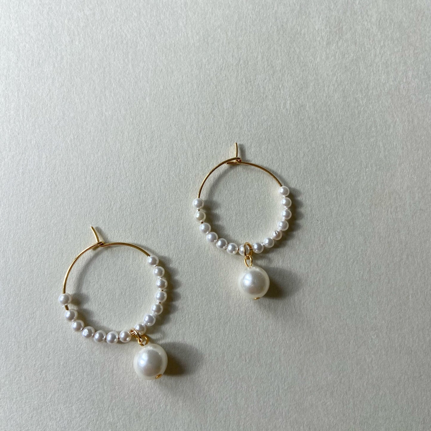 IE222_Shell Pearls_Bead Earrings