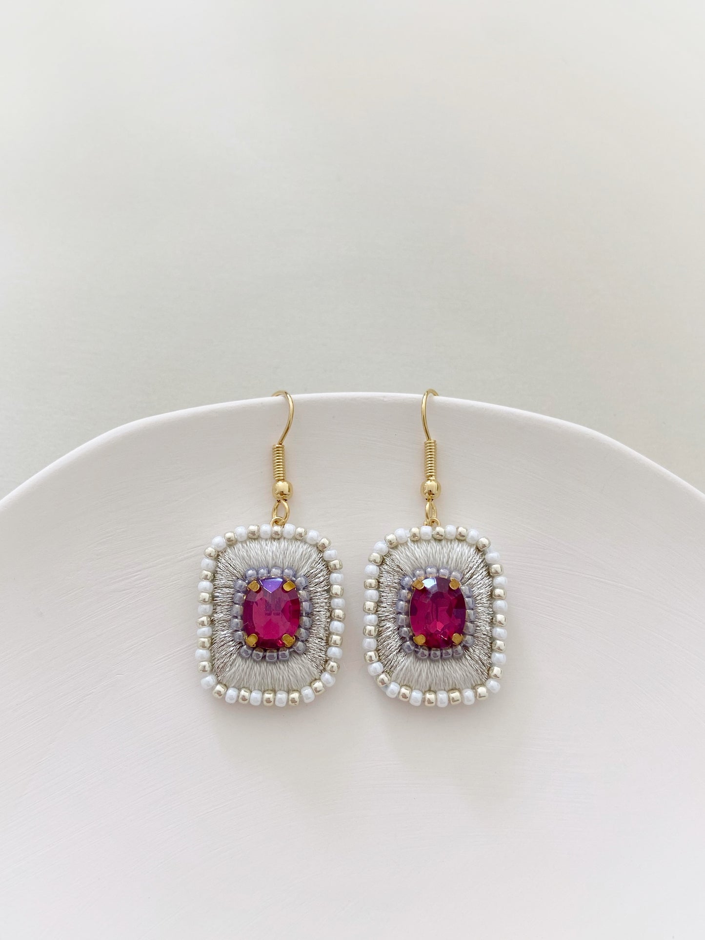 IE229_Thread & Bead Embroidered Earrings