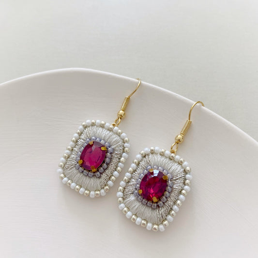 IE229_Thread & Bead Embroidered Earrings