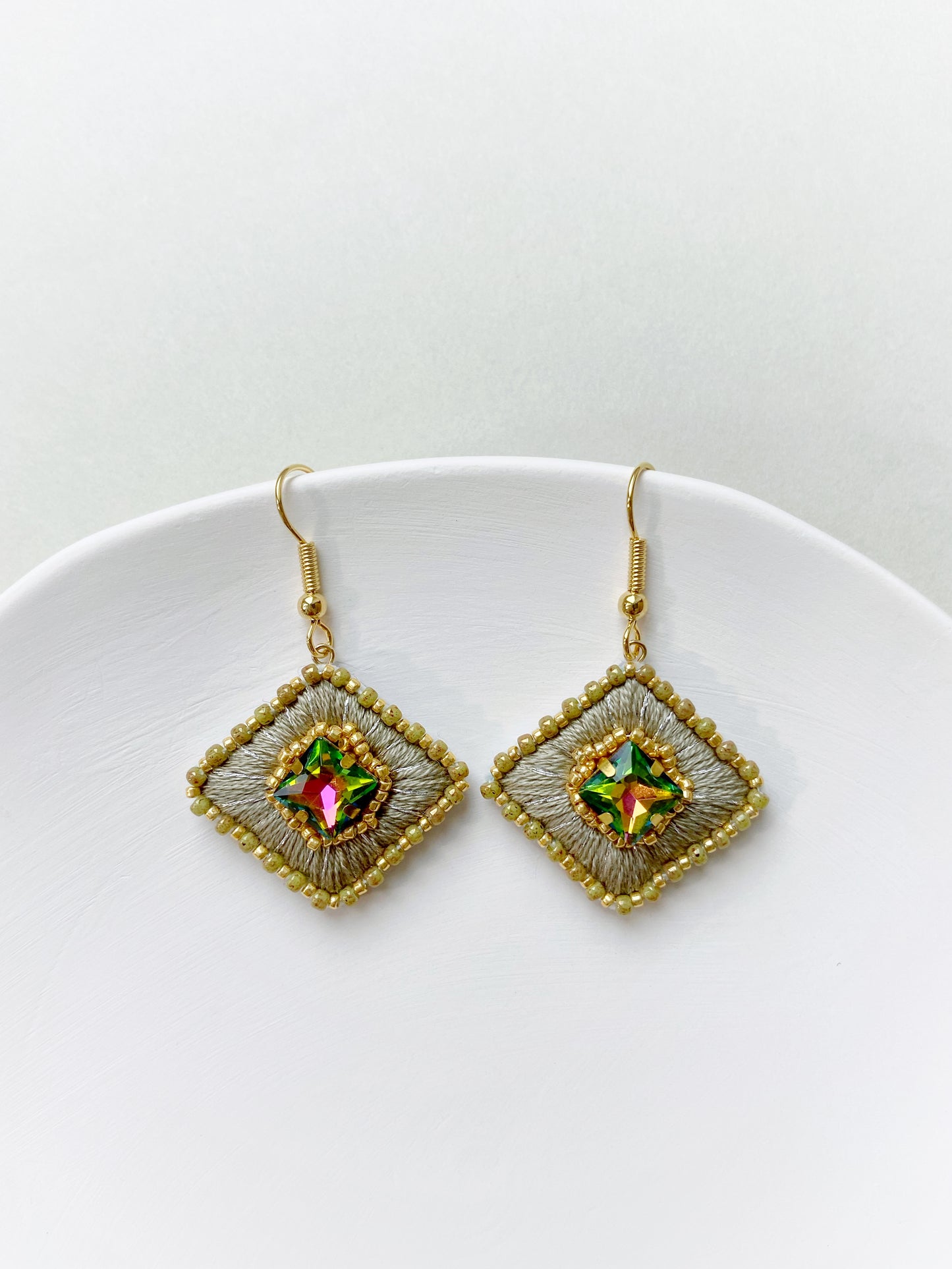 IE233_Thread & Bead Embroidered Earrings