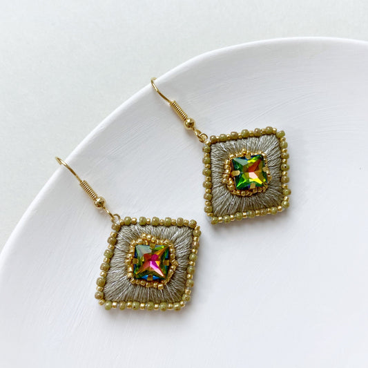 IE233_Thread & Bead Embroidered Earrings