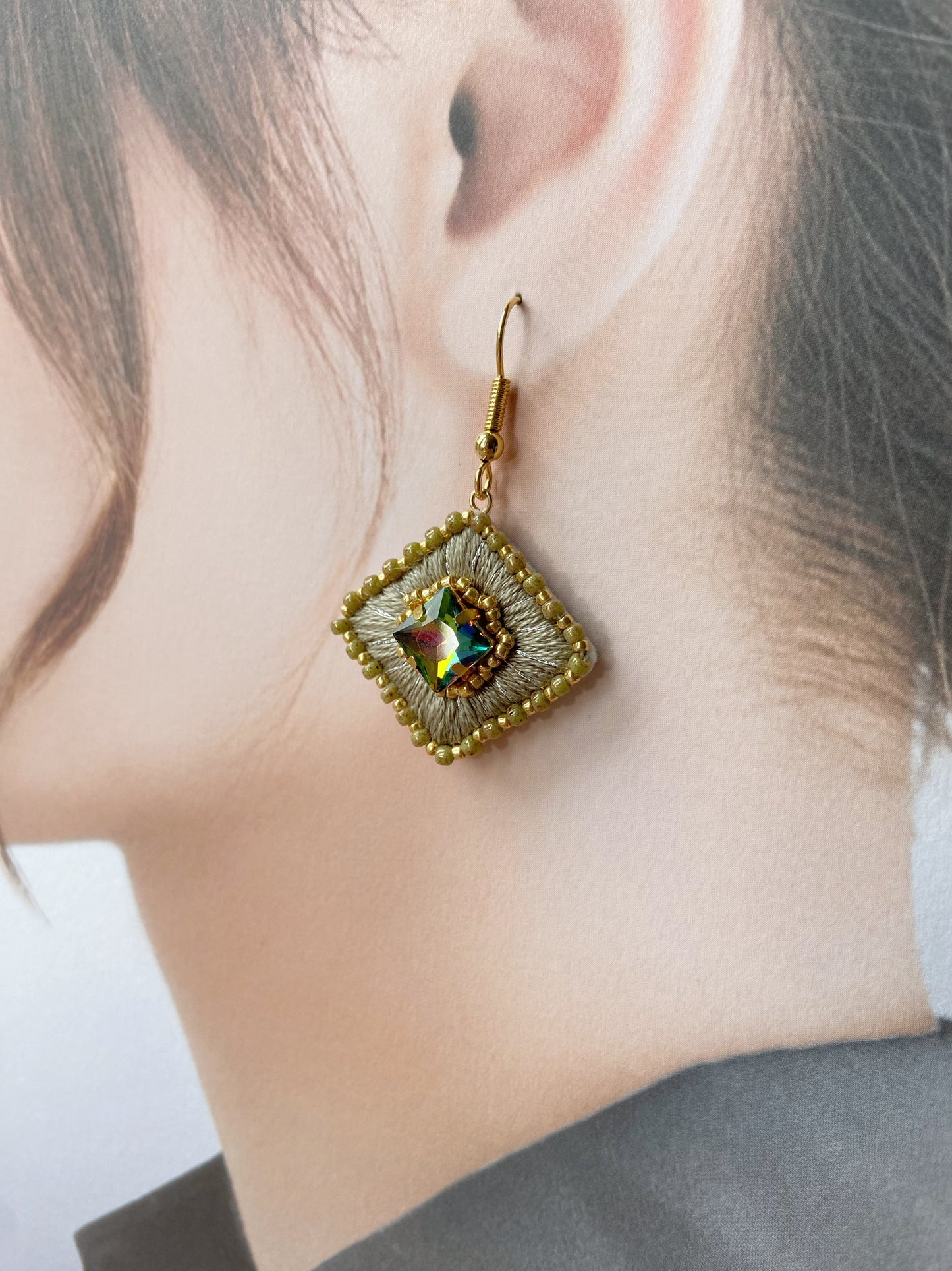 IE233_Thread & Bead Embroidered Earrings