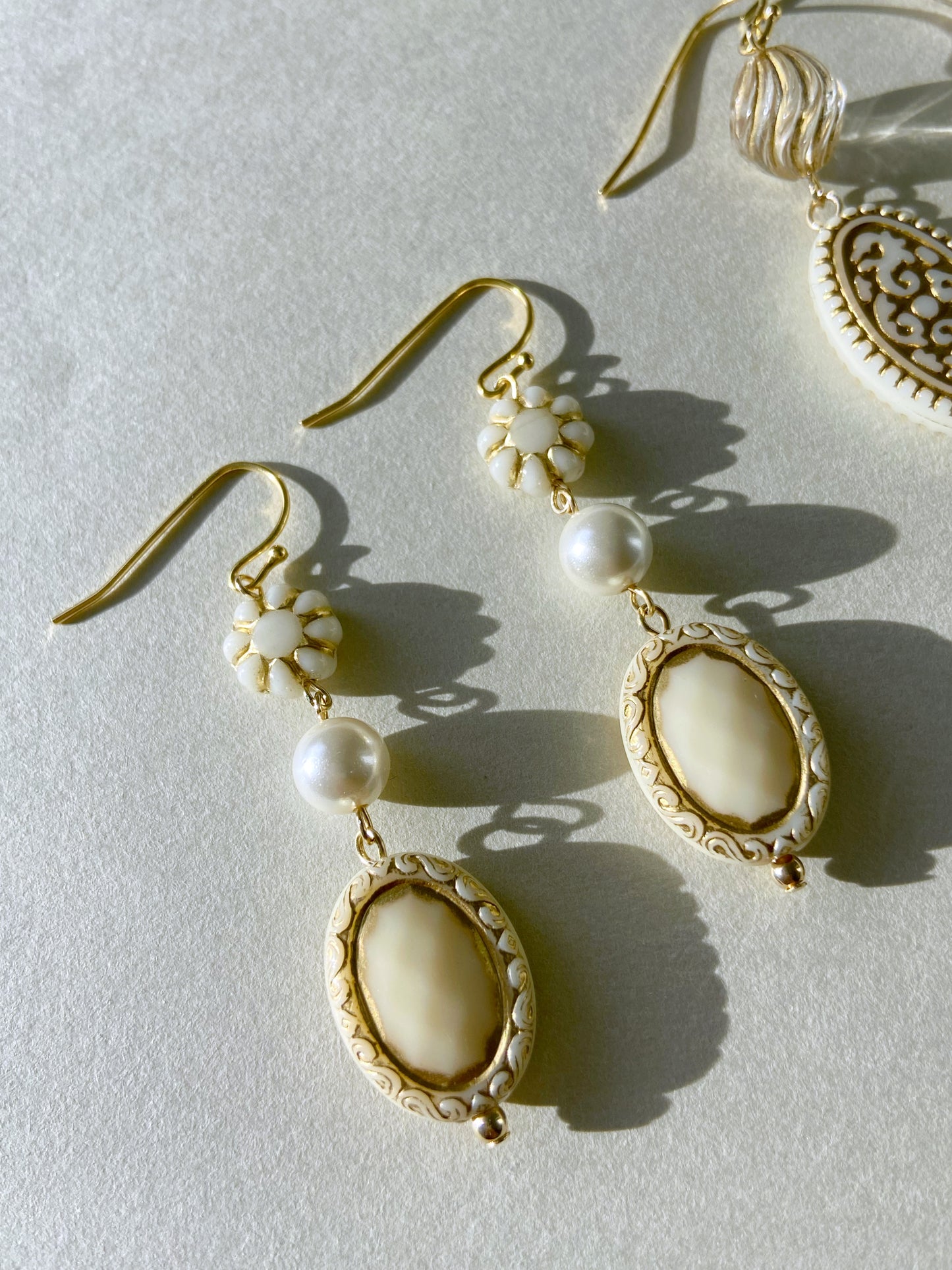 IE235_Bead Earrings