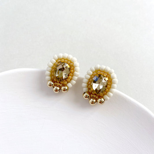 IE251_Bead Embroidered Earrings