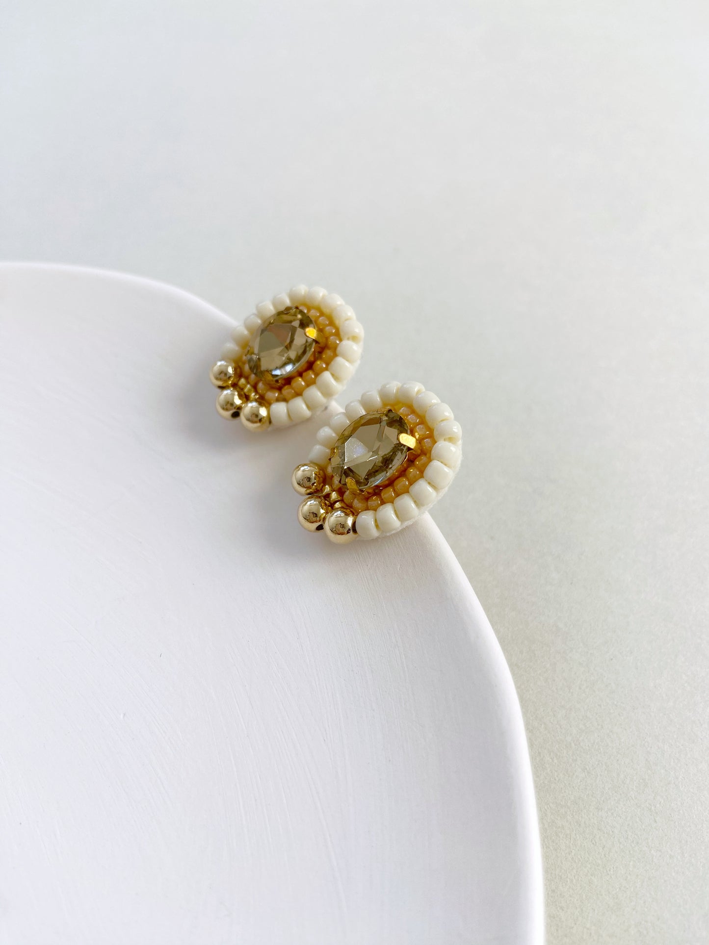 IE251_Bead Embroidered Earrings