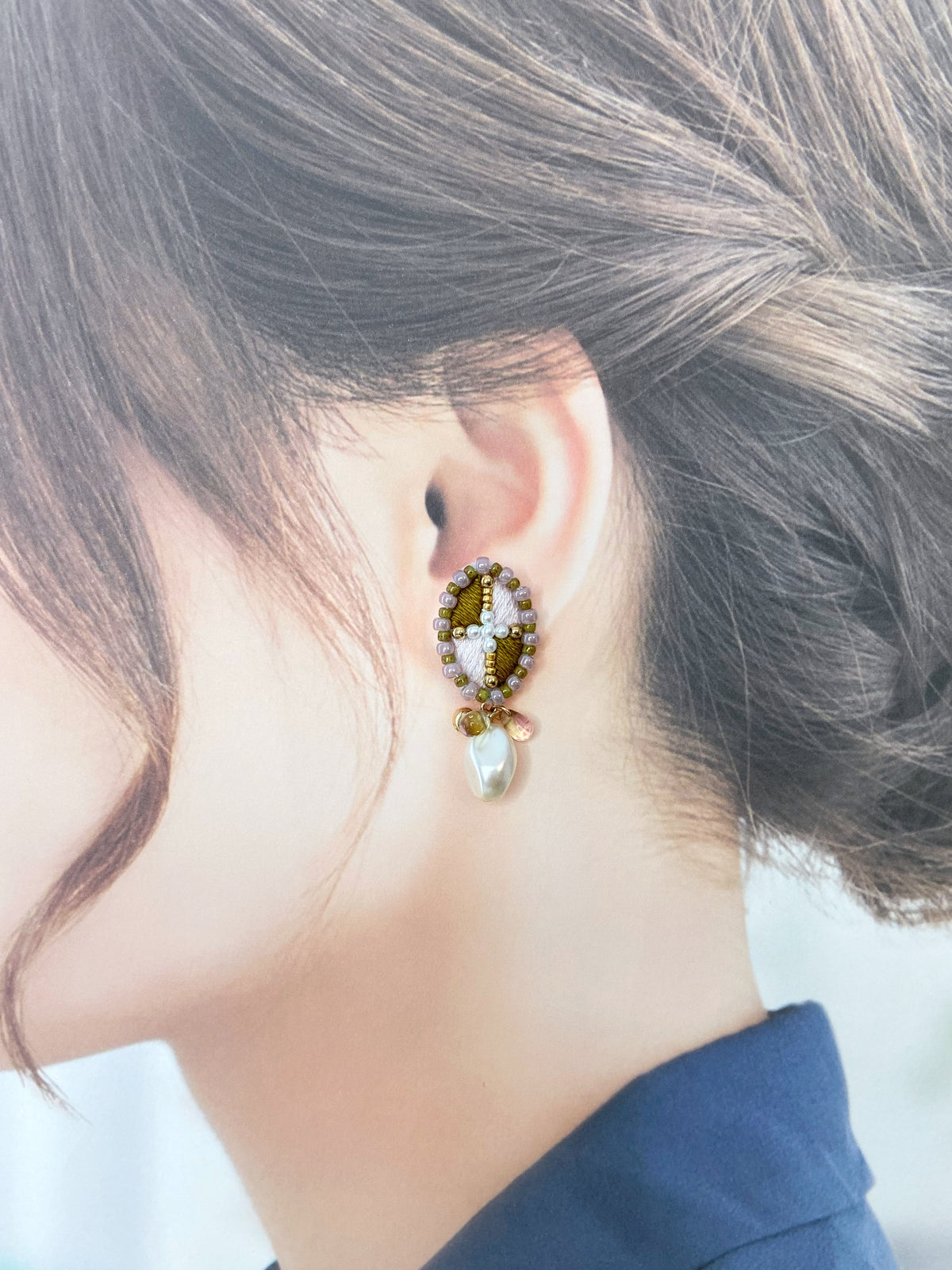 IE270_Thread & Bead Embroidered Earrings