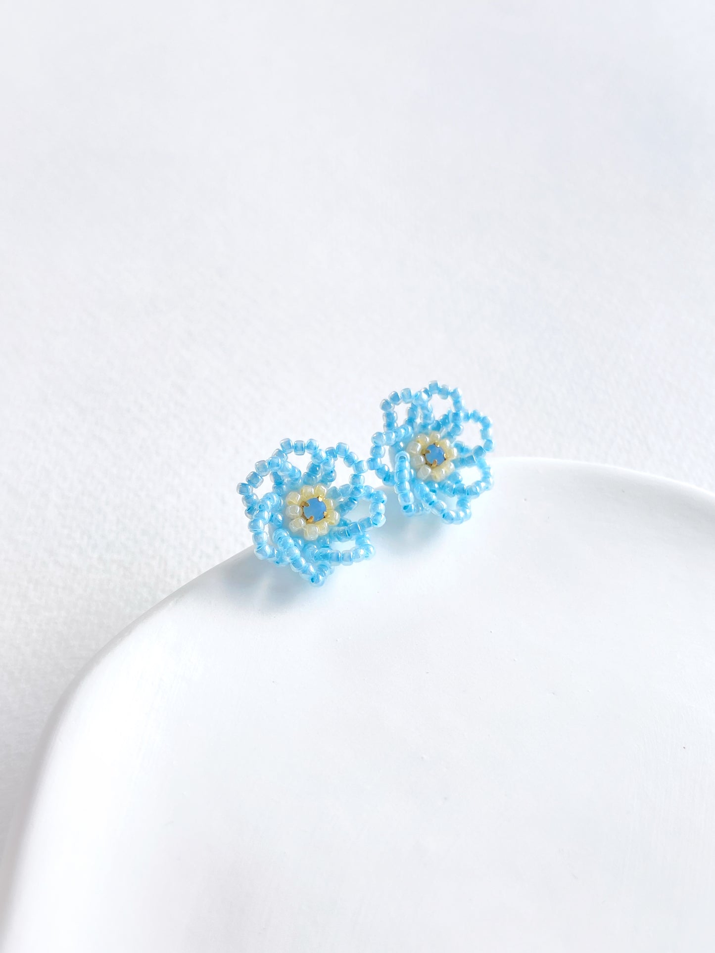 IE298_Bead Embroidered Earrings