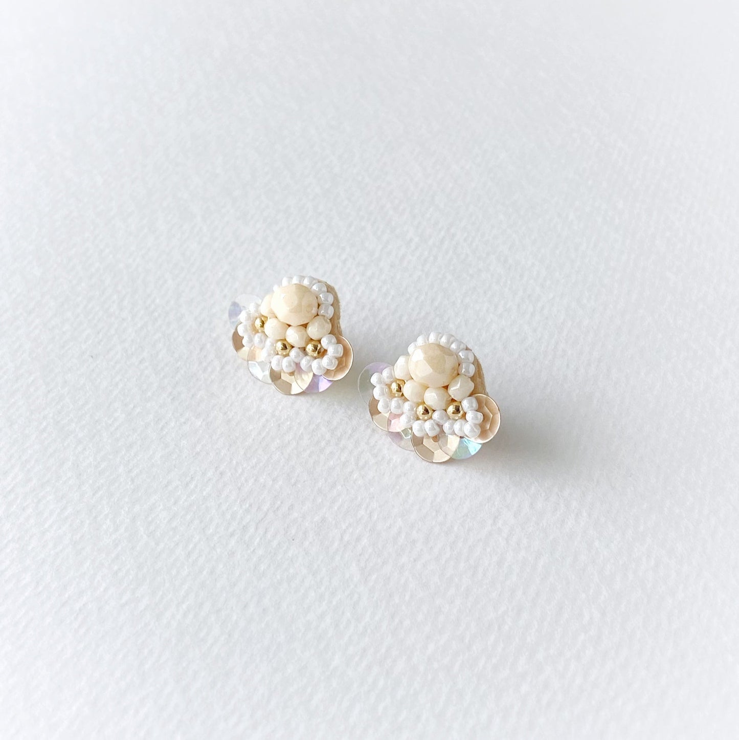 IE304_Bead Embroidered Earrings