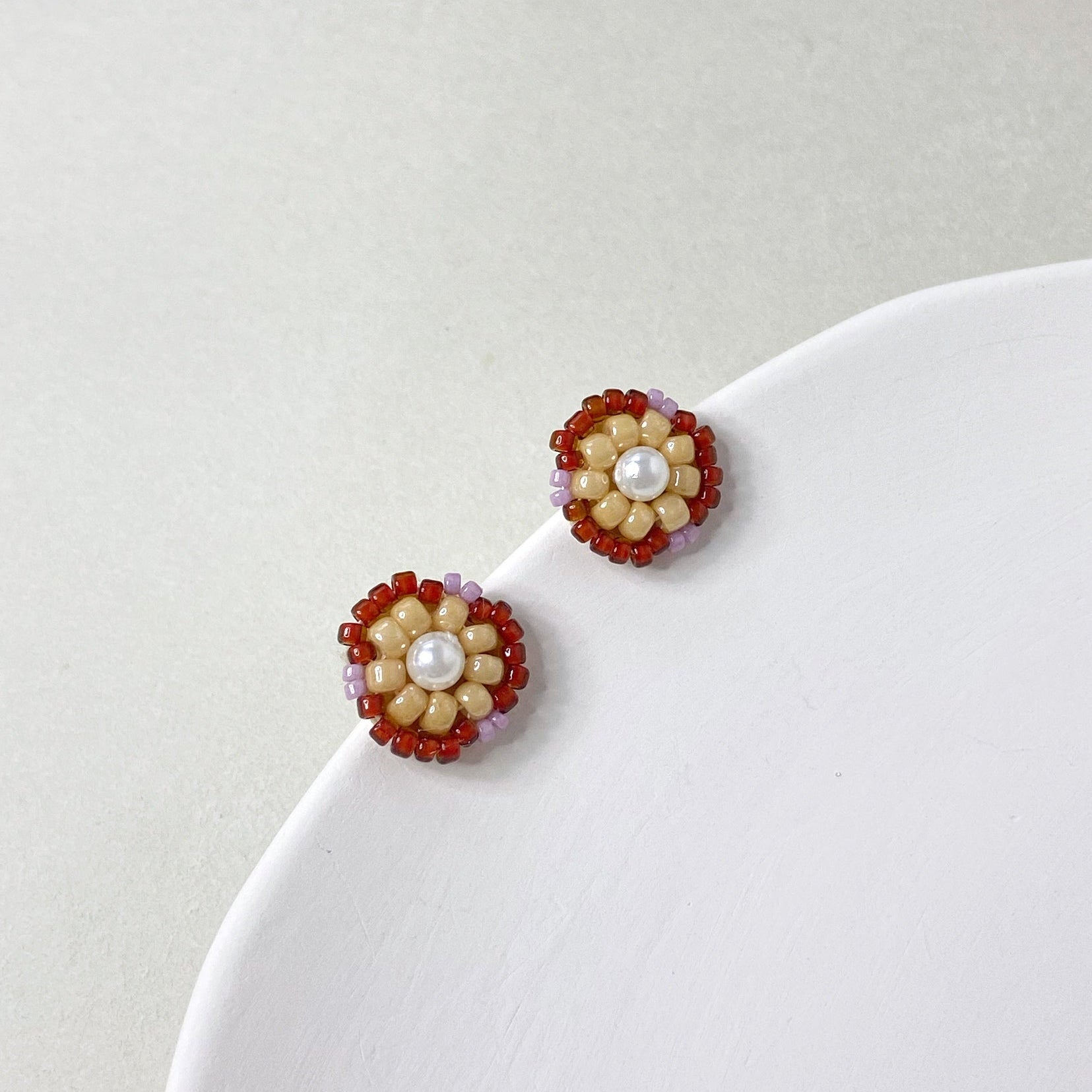 Bead Embroidered Earrings (IE320) – brown handmade earrings with Japan glass beads and shell pearls