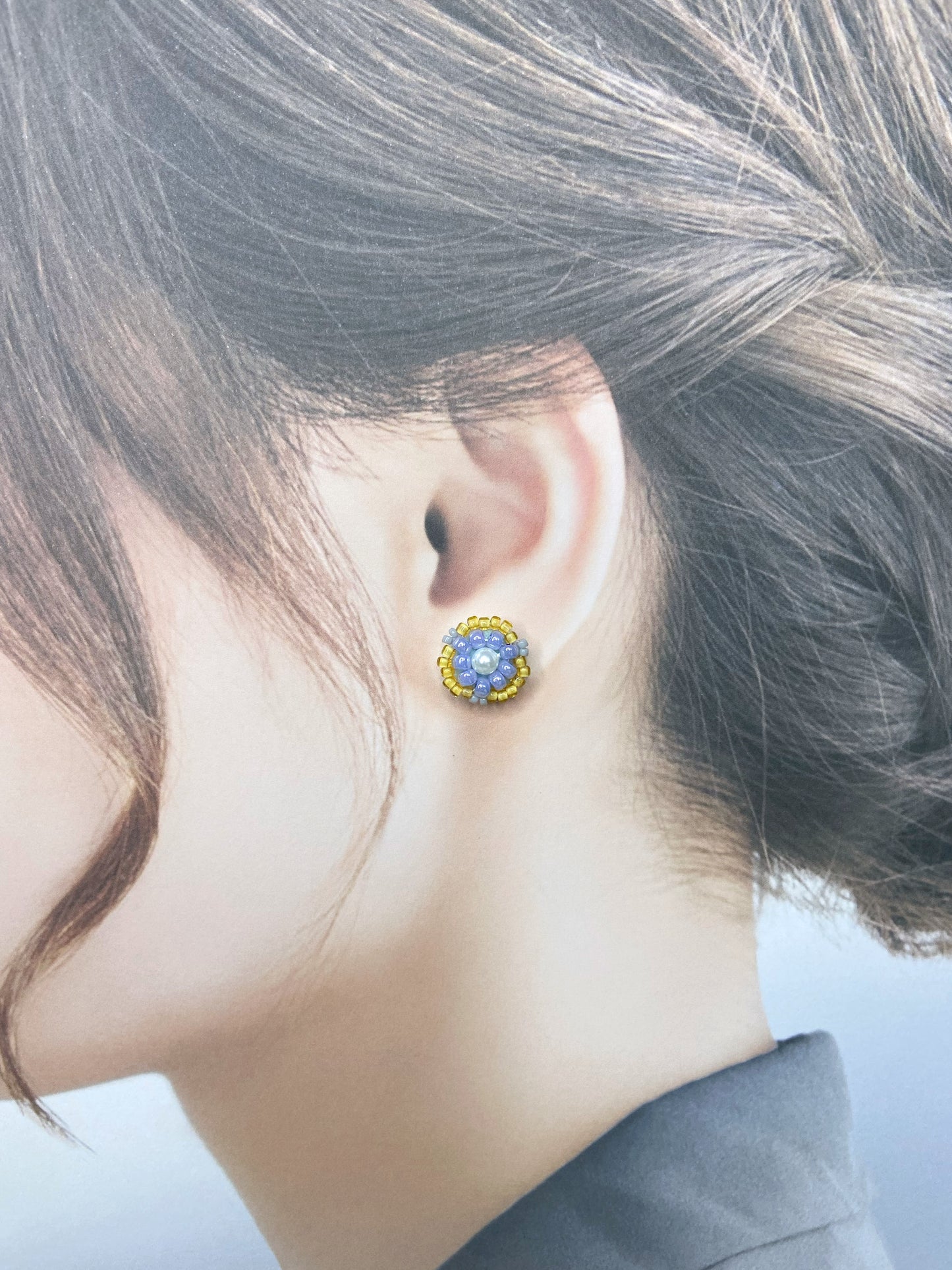 IE323_Bead Embroidered Earrings