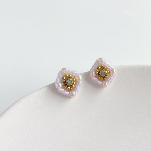 IE329_ビーズ刺繍イヤリング