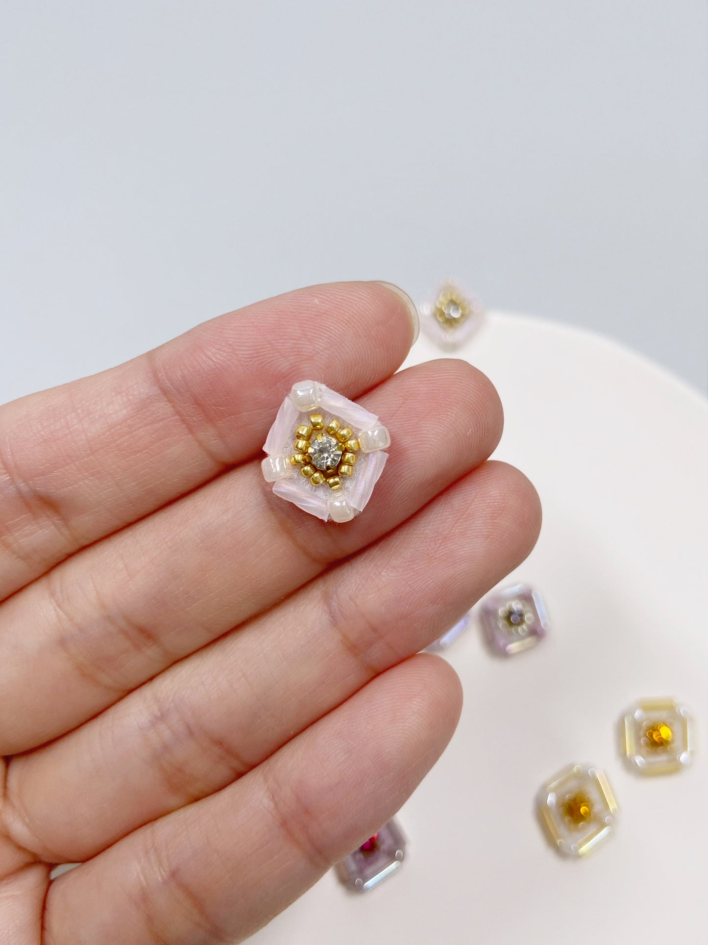 IE329_Bead Embroidered Earrings