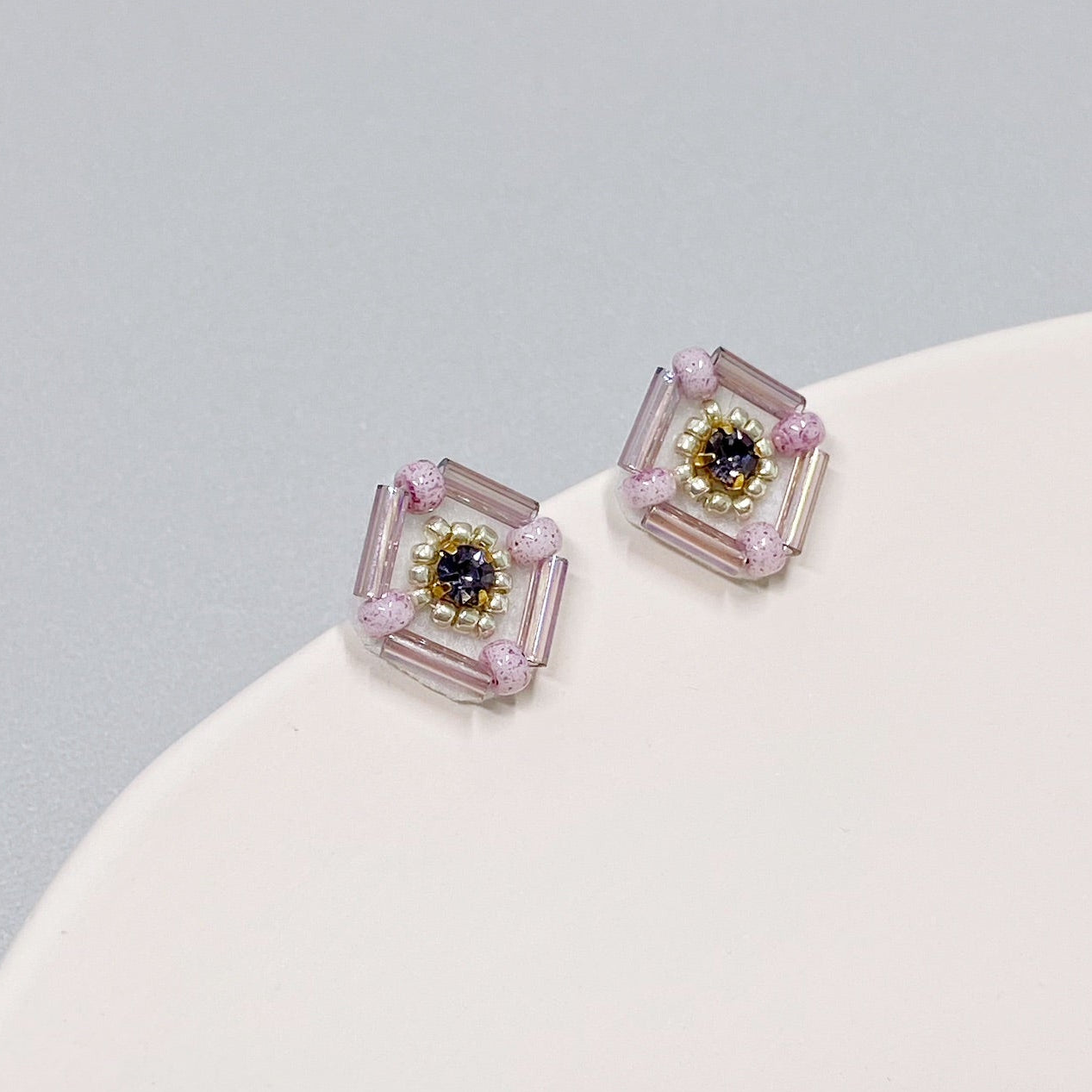 IE332_Bead Embroidered Earrings