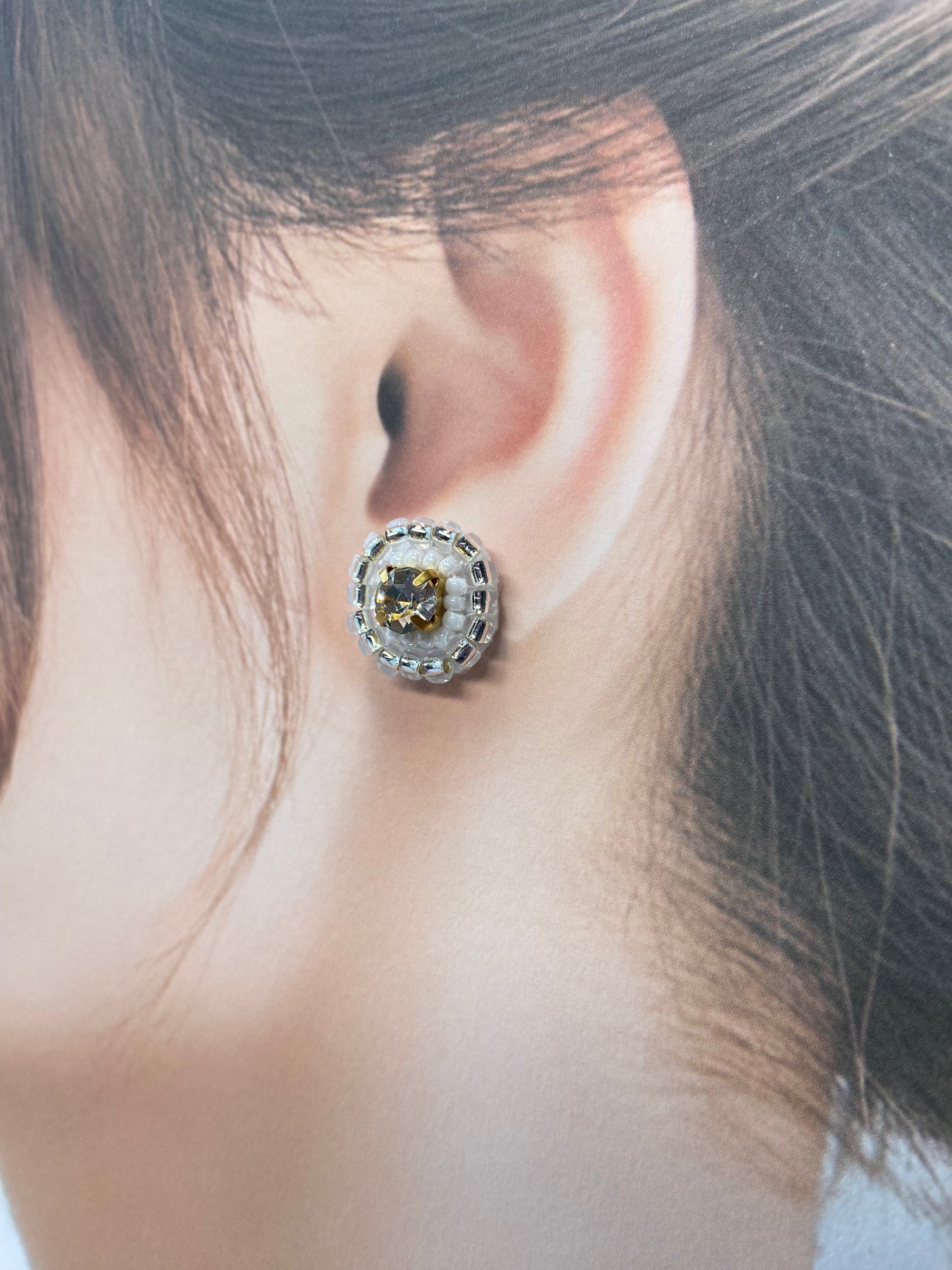 IE334_Bead Embroidered Earrings