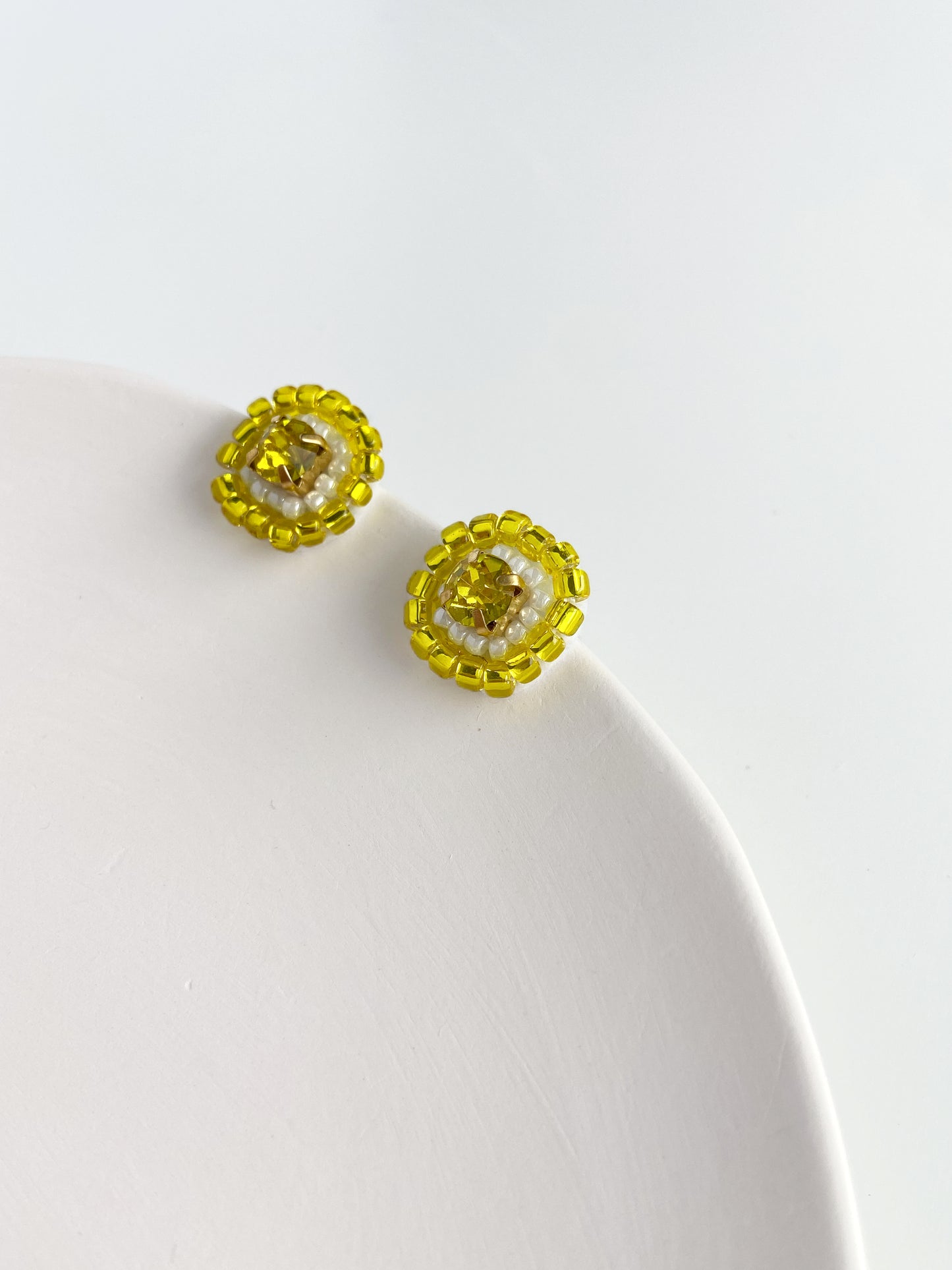 IE337_Bead Embroidered Earrings
