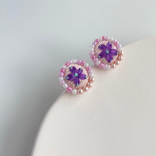 IE355_Thread & Bead Embroidered Earrings