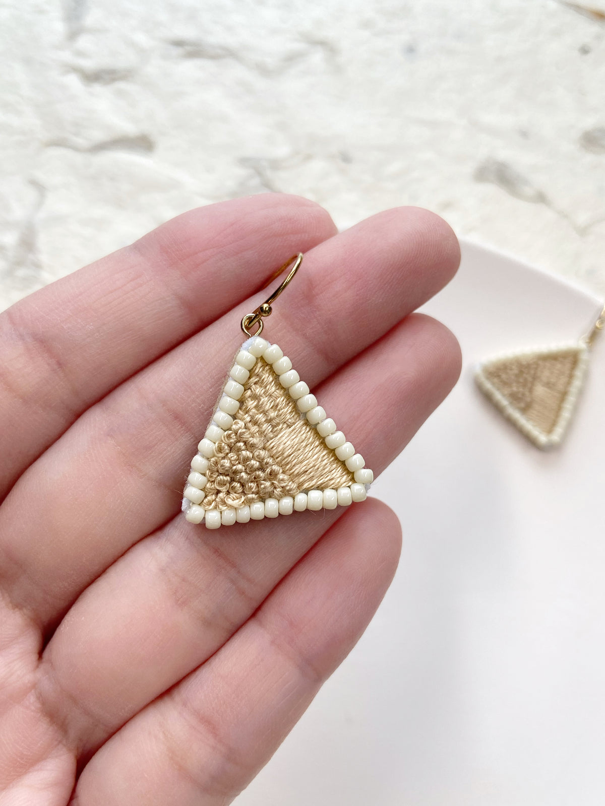 IE357_Thread & Bead Embroidered Earrings