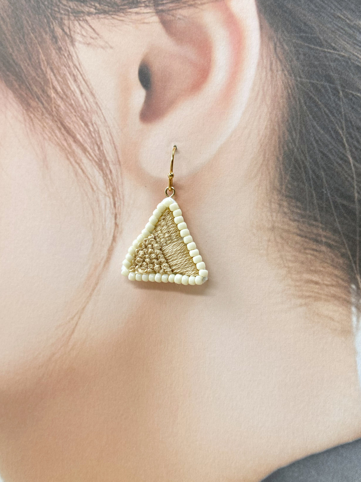 IE357_Thread & Bead Embroidered Earrings