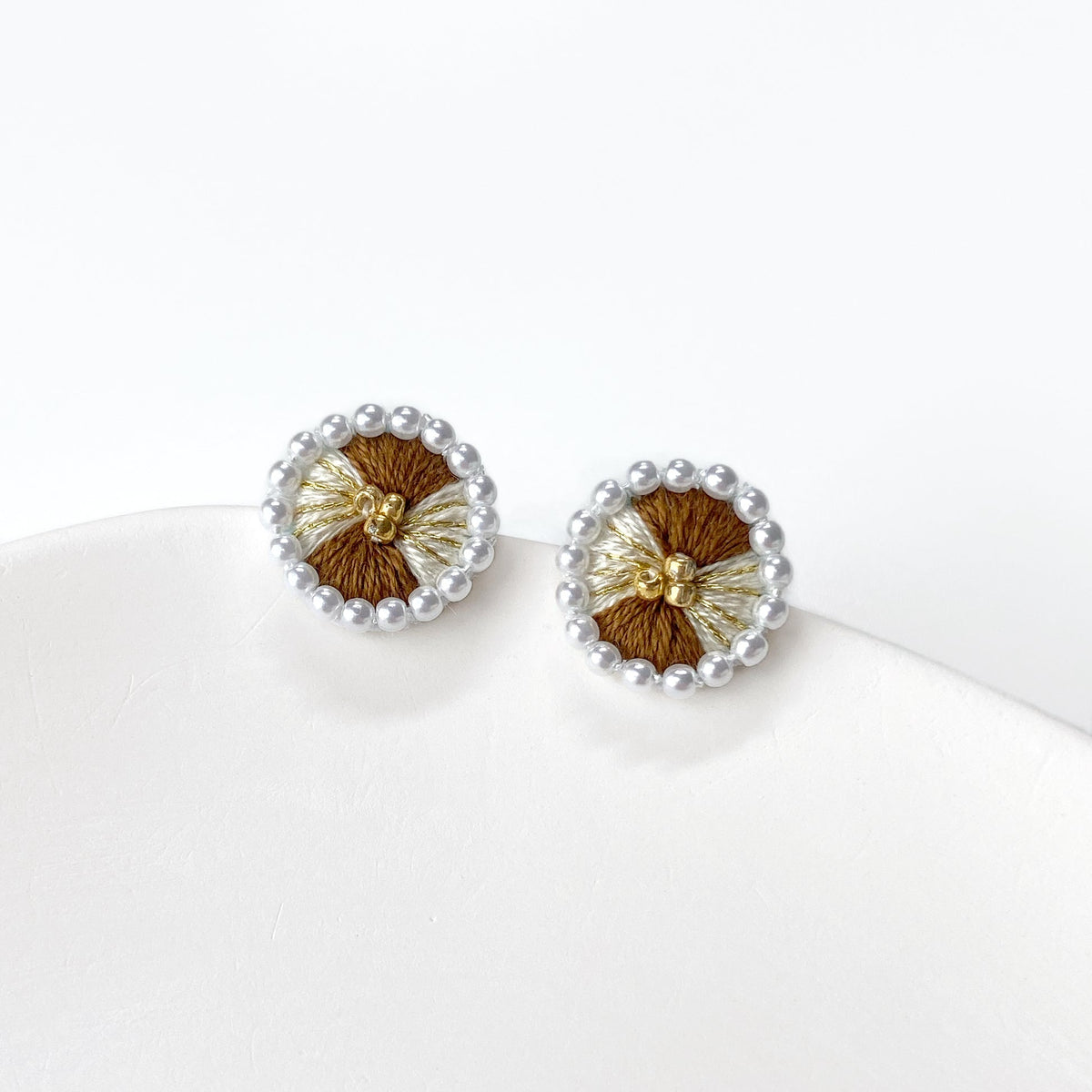 IE359_Thread & Bead Embroidered Earrings