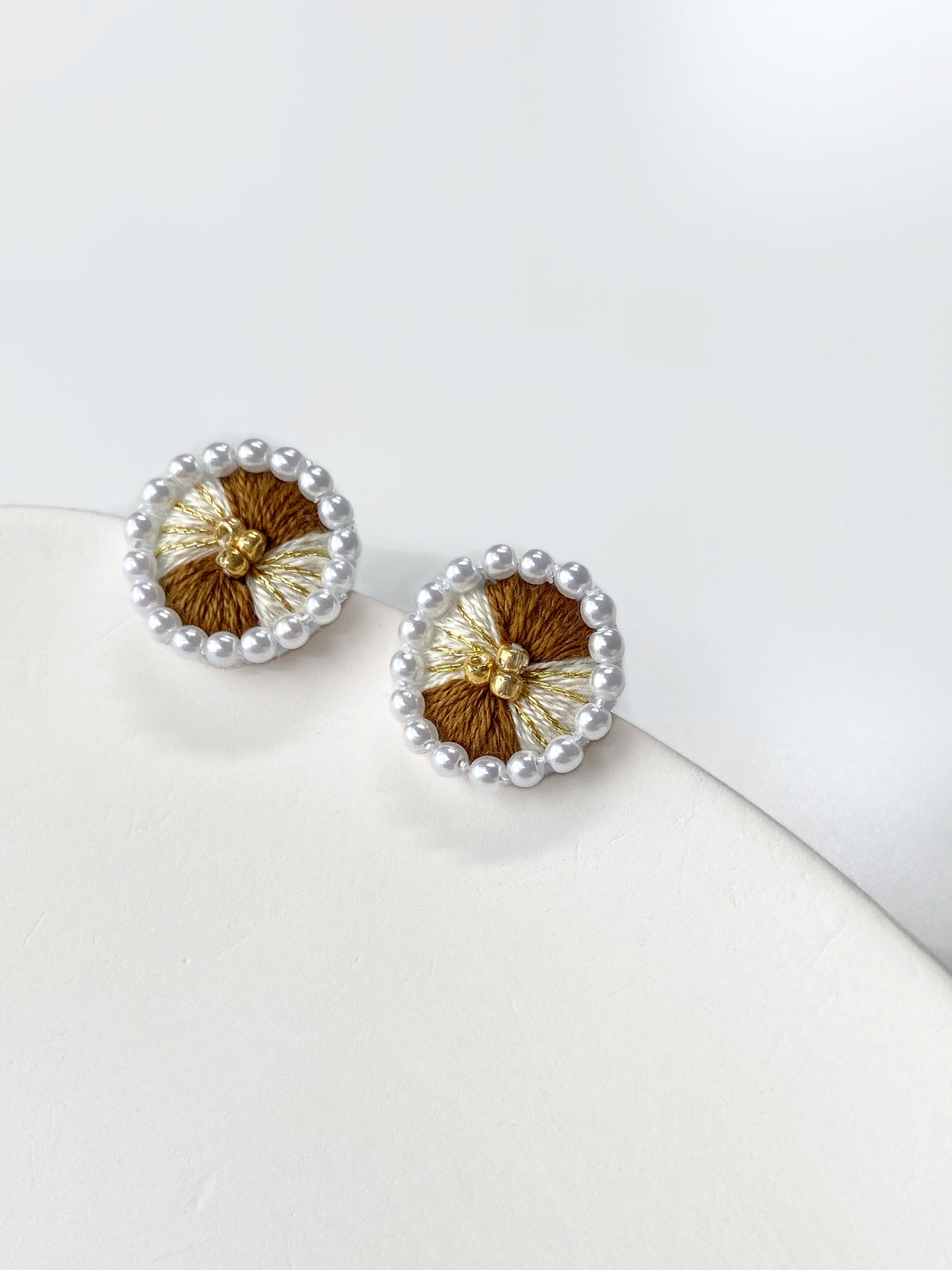 IE359_Thread & Bead Embroidered Earrings